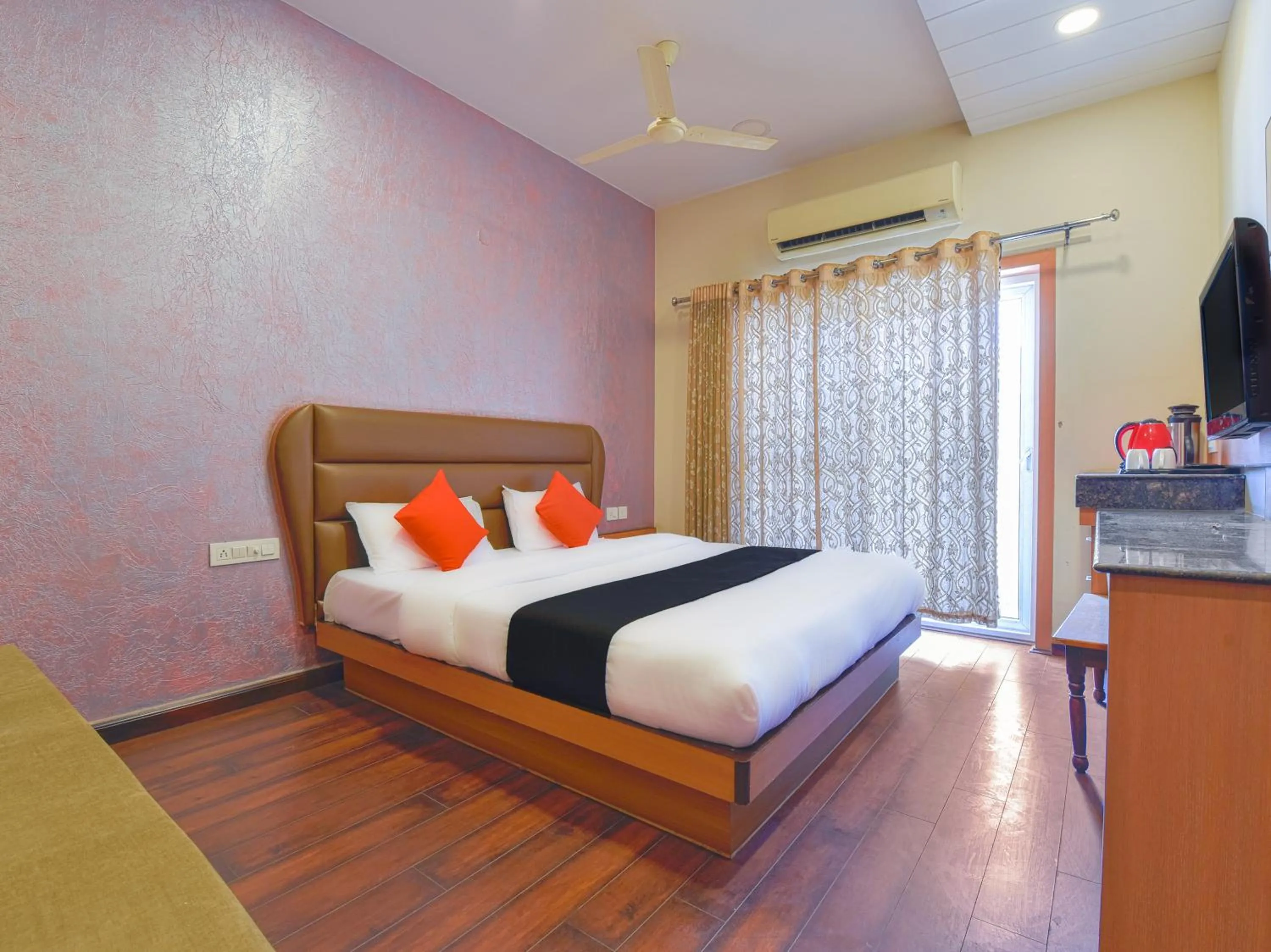 Superior Double Room in Hotel Anuvibha Malviya Nagar