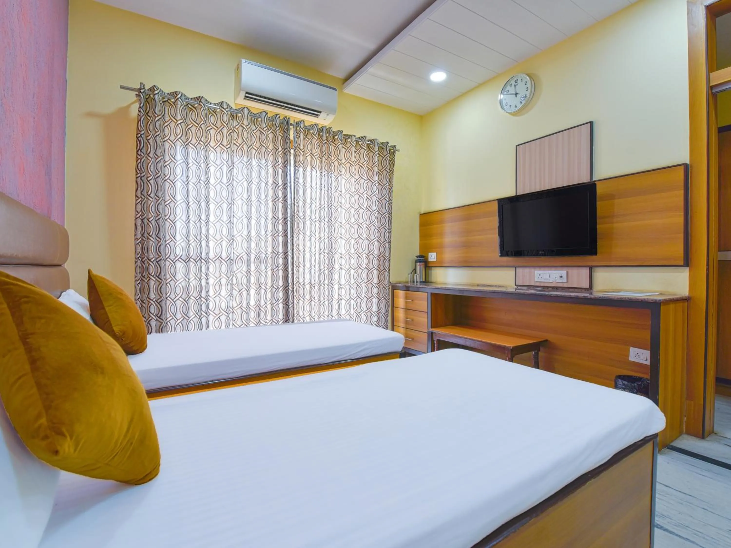 Deluxe Room in Hotel Anuvibha Malviya Nagar