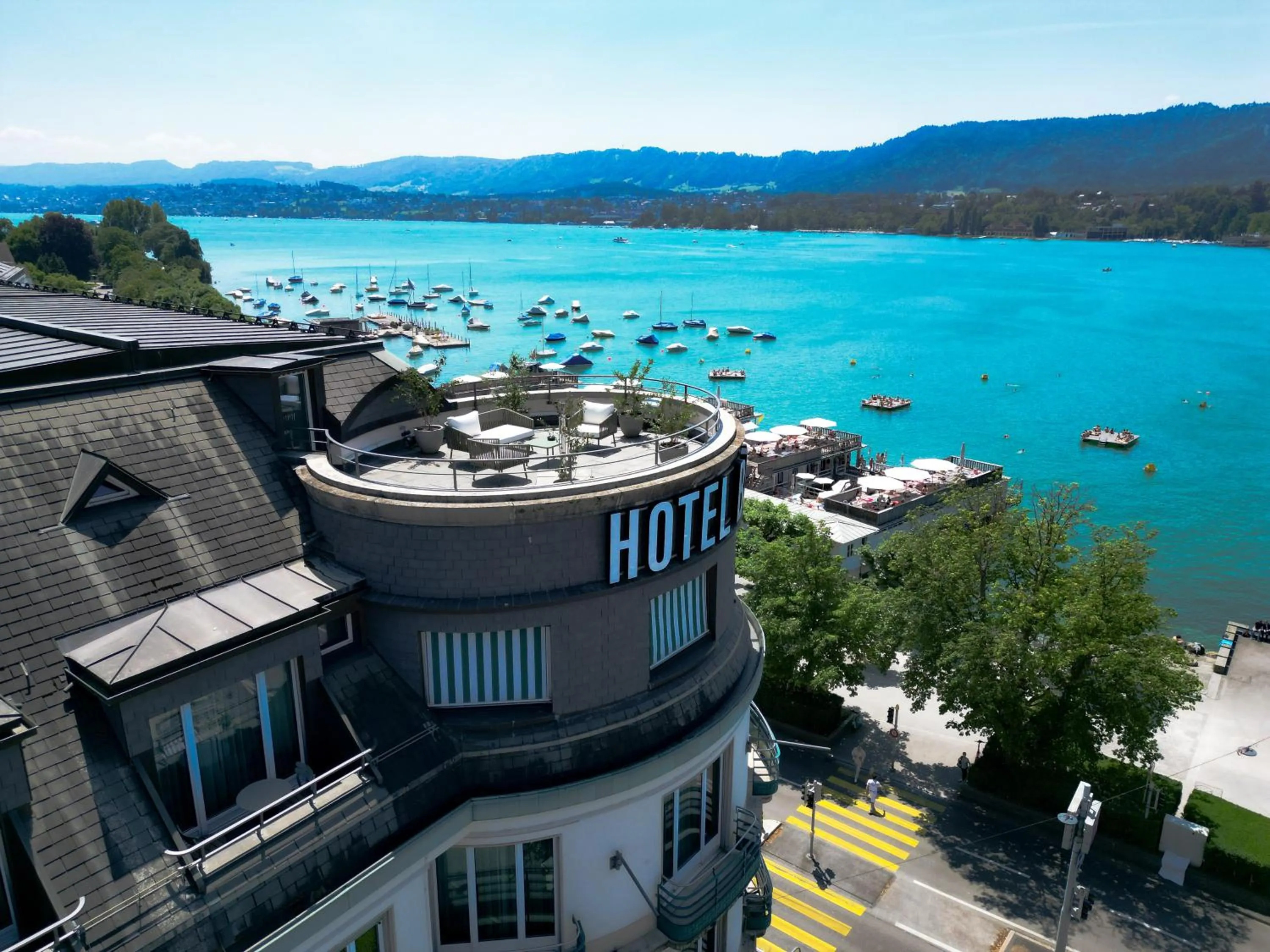 Suite with Lake View in AMERON Zürich Bellerive au Lac
