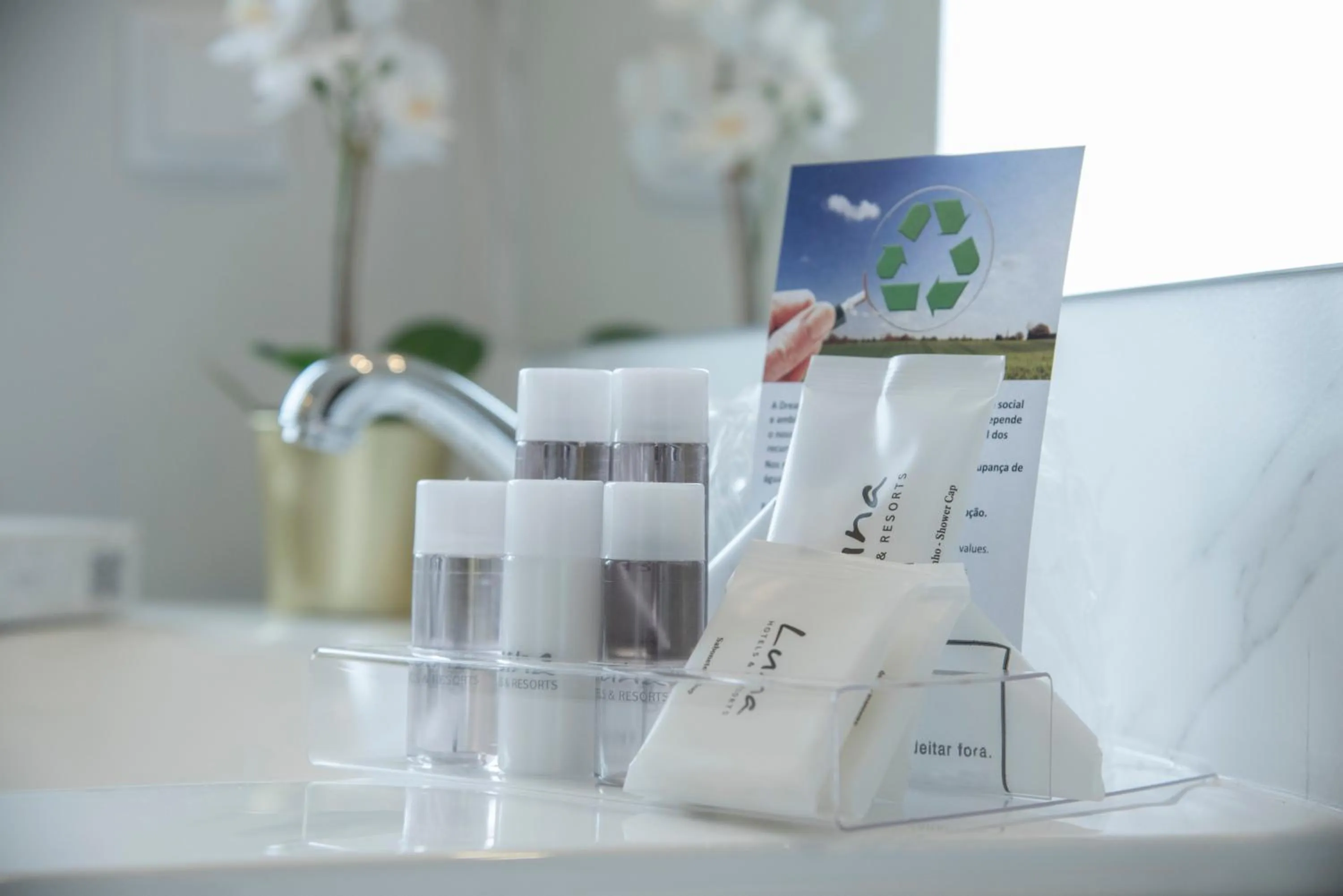 Superior Twin Room (3 Adults + 1 Child) in Luna Hotel de Tábua