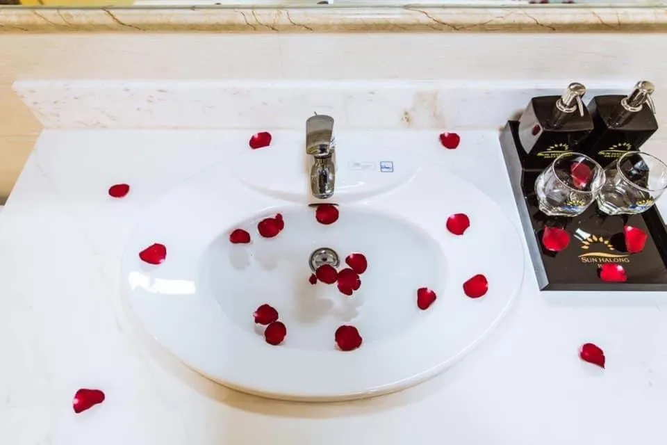 Deluxe Triple Room in Sun Ha Long hotel