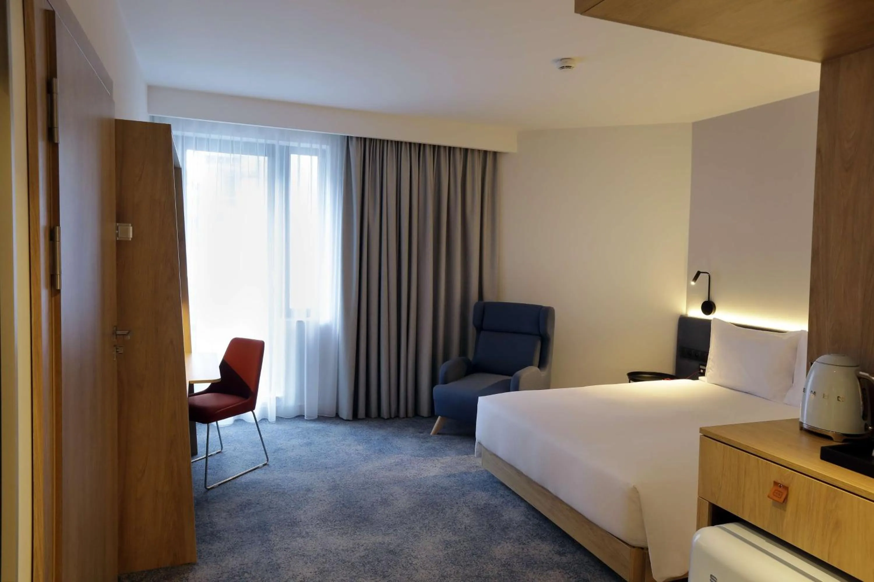 Queen Room - Mobility Access in Hampton By Hilton Olsztyn