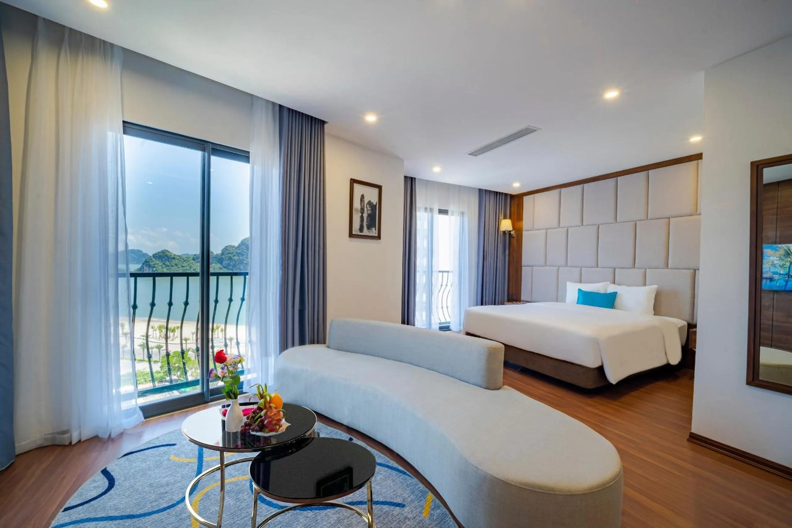 King Room in Paddington Hotel Halong Bayview