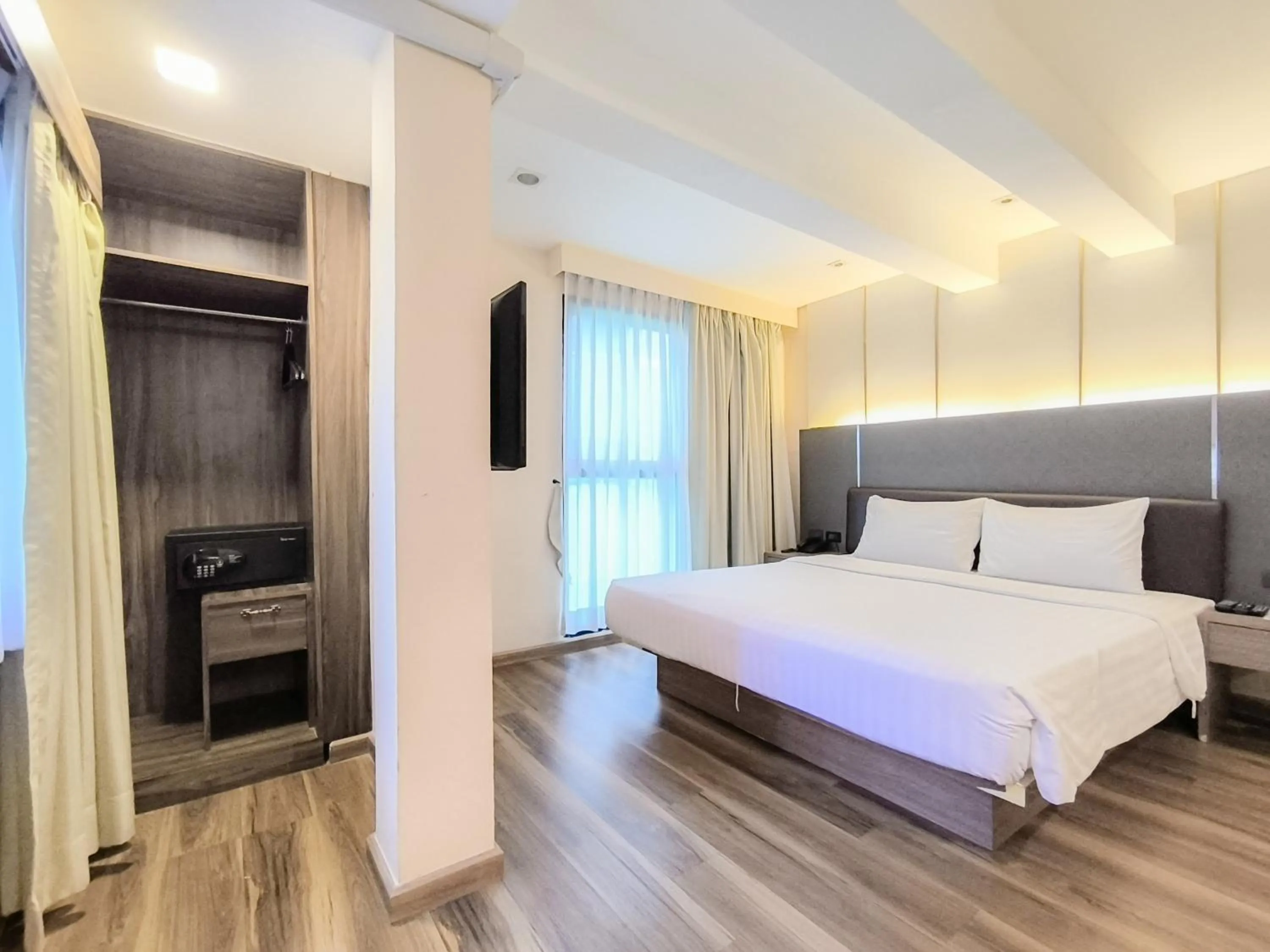 Executive Suite in Citin Sukhumvit 11 Nana Bangkok by Compass Hospitality