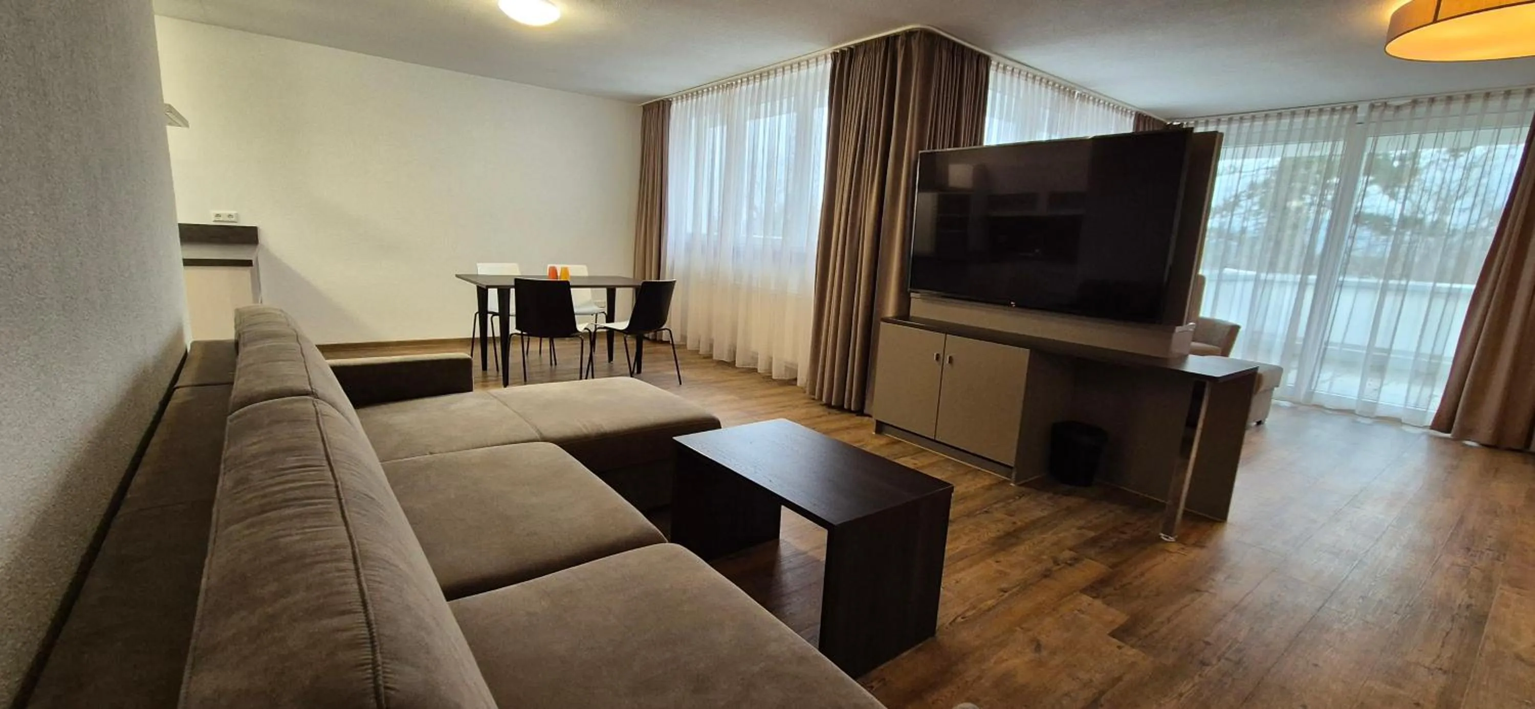 Deluxe Suite - single occupancy in Melvi Hotel Göppingen