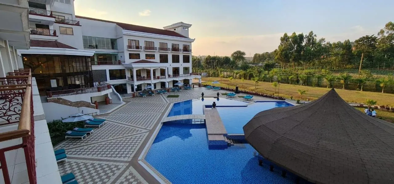 Double Room with Pool View in Kampala Nile Resort