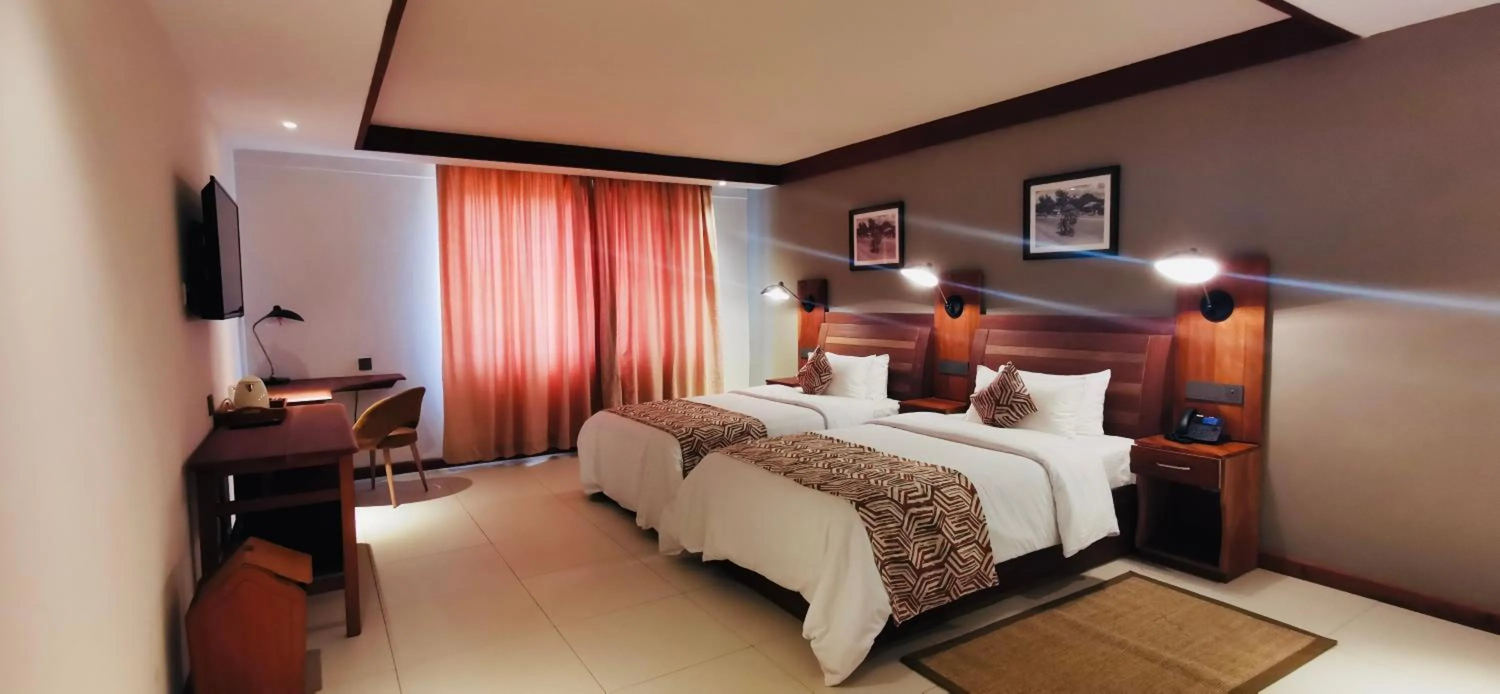 Deluxe Double Room in Kampala Nile Resort