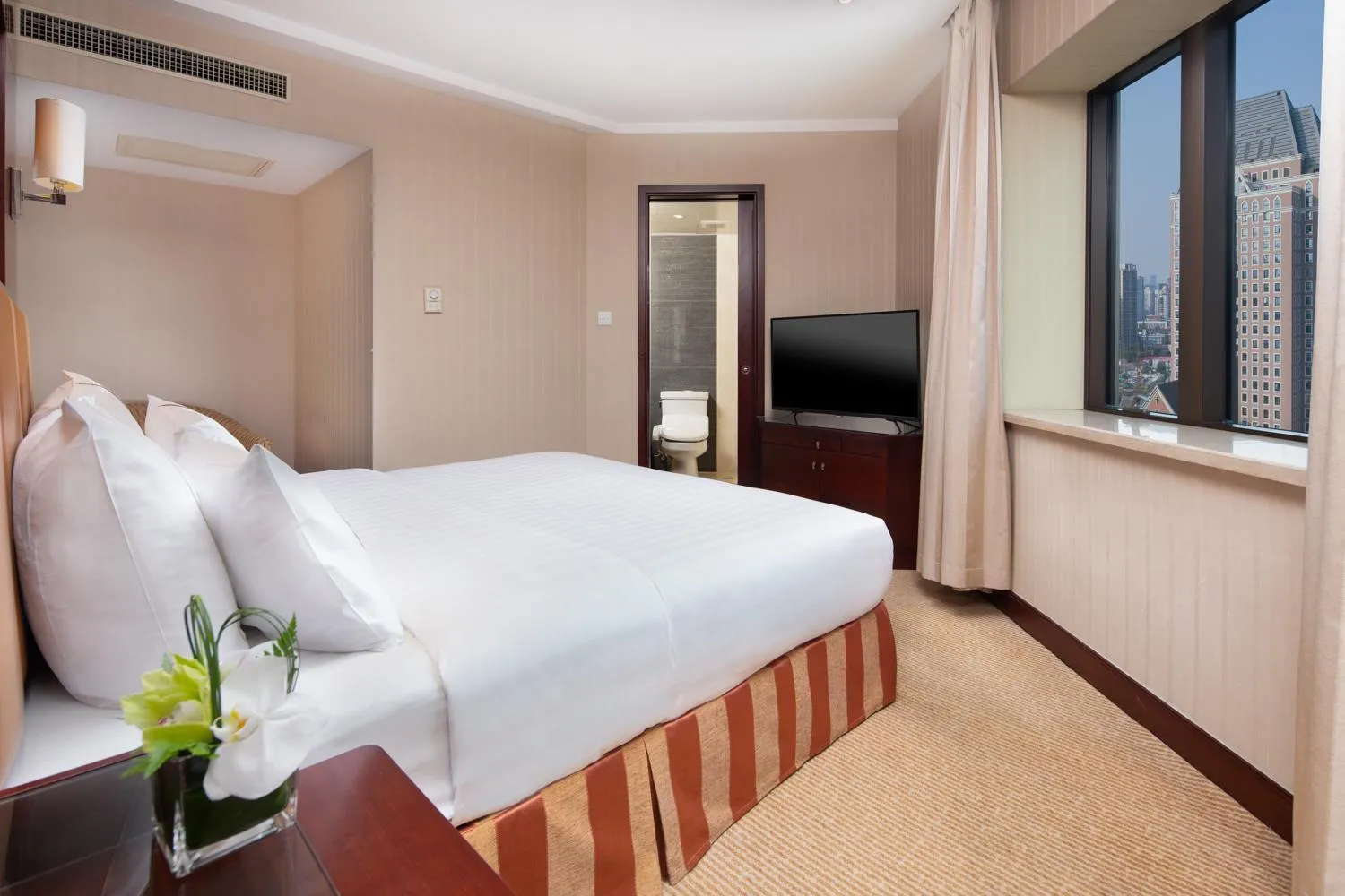 Superior Suite in Jianguo Hotel Shanghai