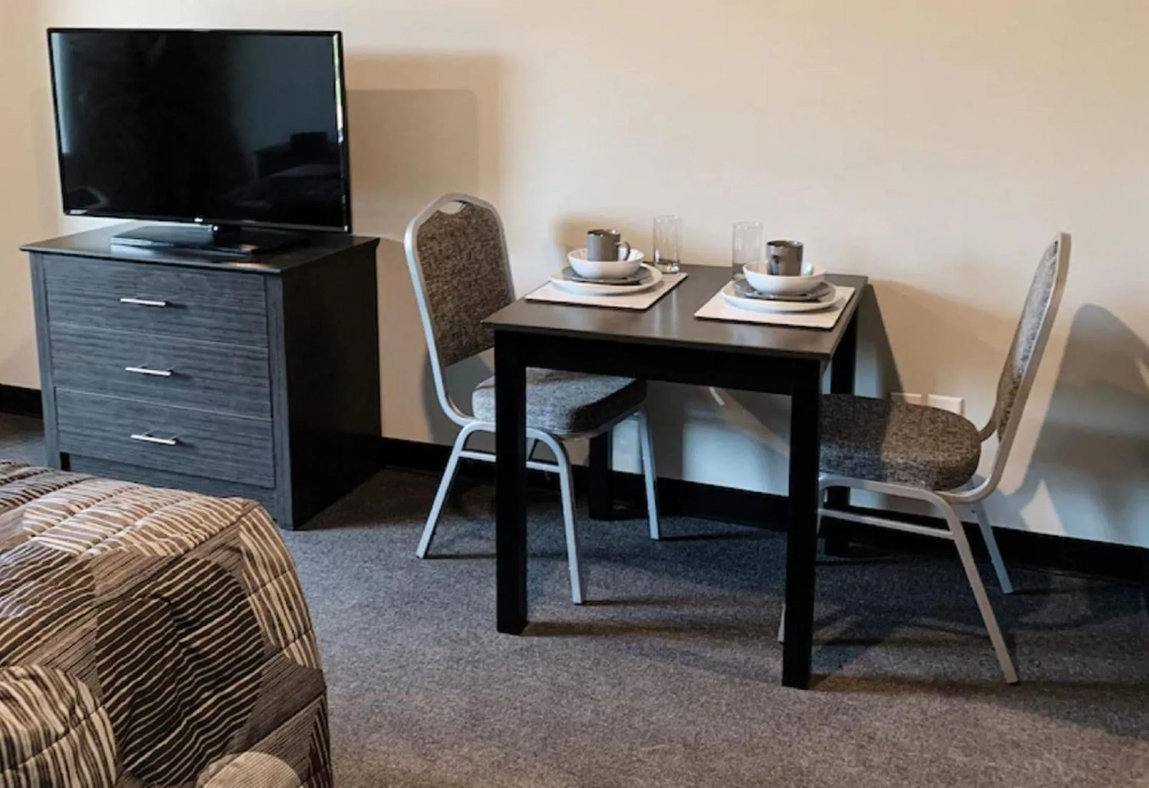 King Room in Savannah Suites Atlanta Airport