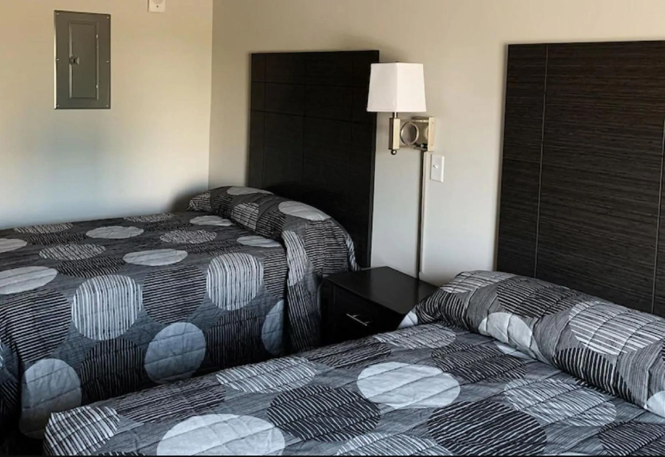 Double Room - Disability Access in Savannah Suites Atlanta Airport