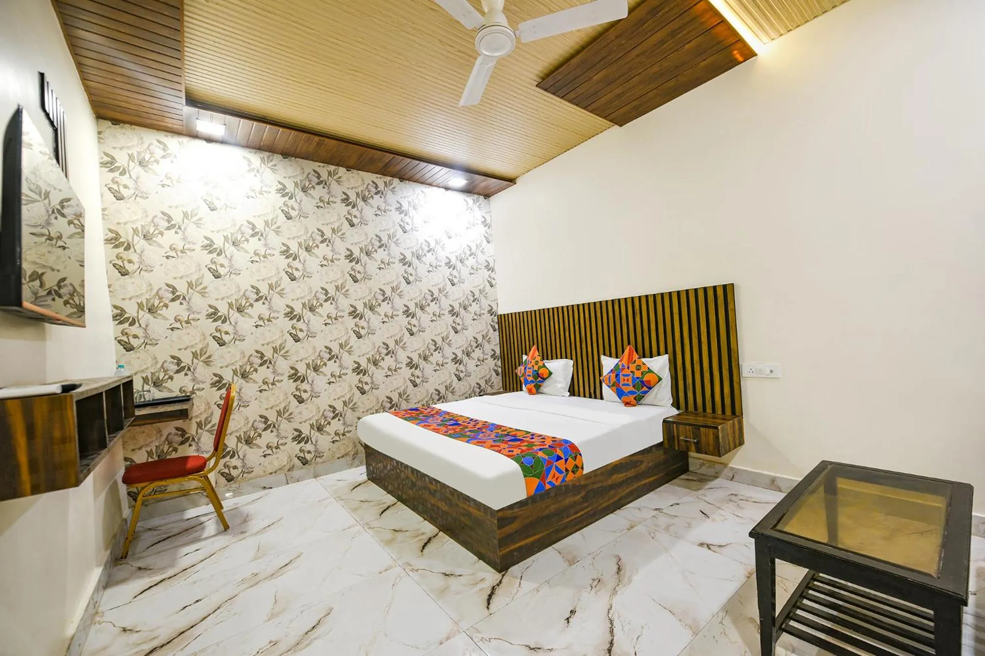 FabHotel The Crystal Palace Rohini