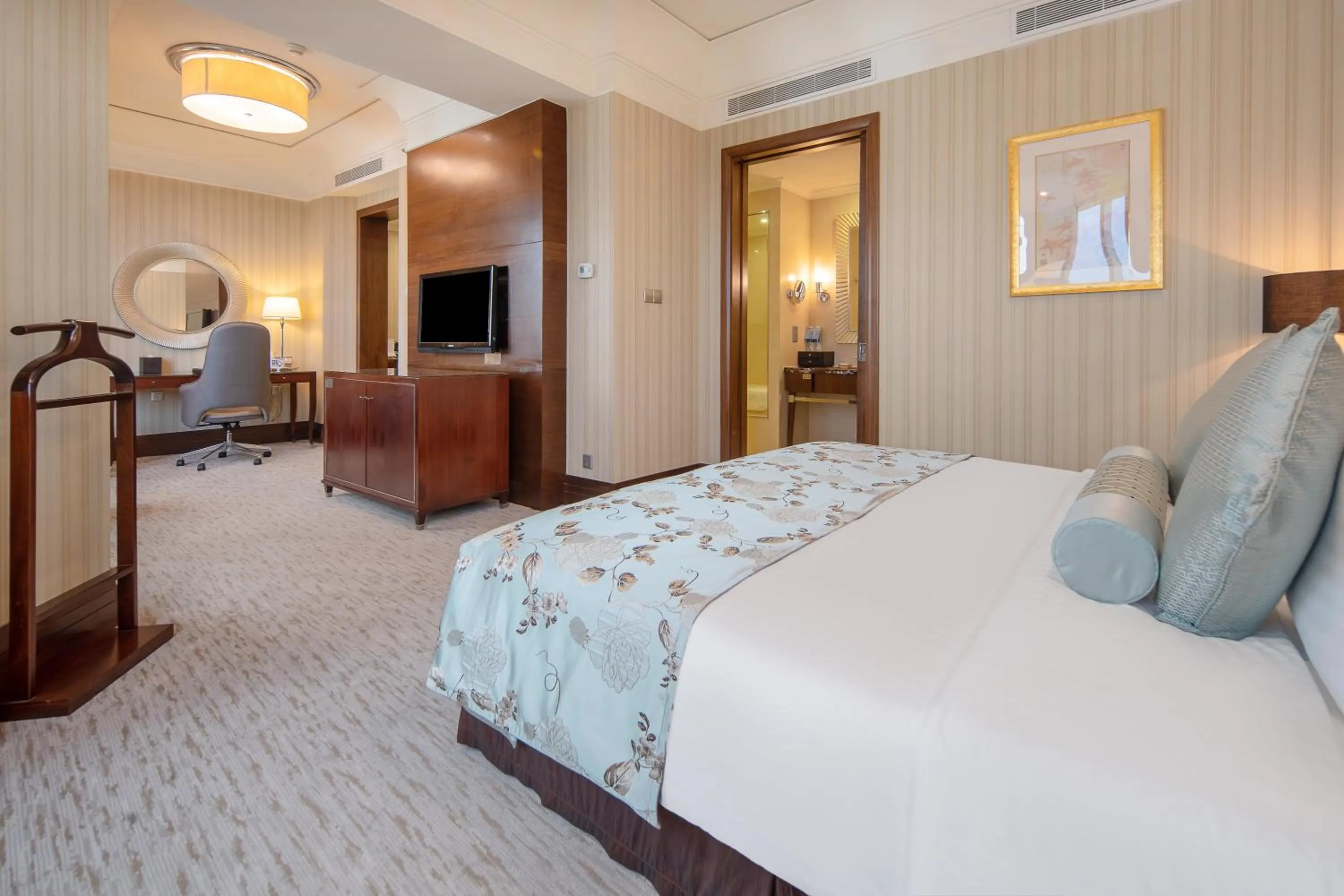 Junior Suite in Wuhan Jin Jiang International Hotel