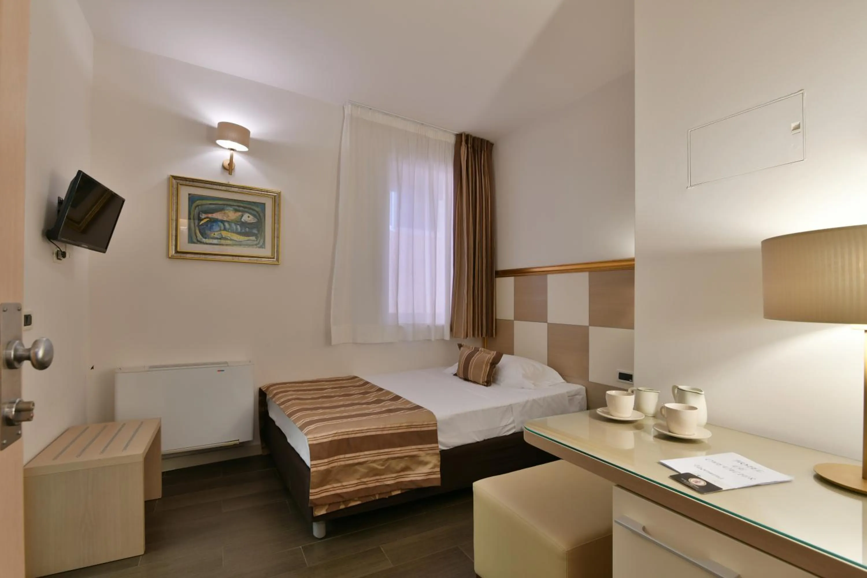 Single Room in Hotel Le Chevalier