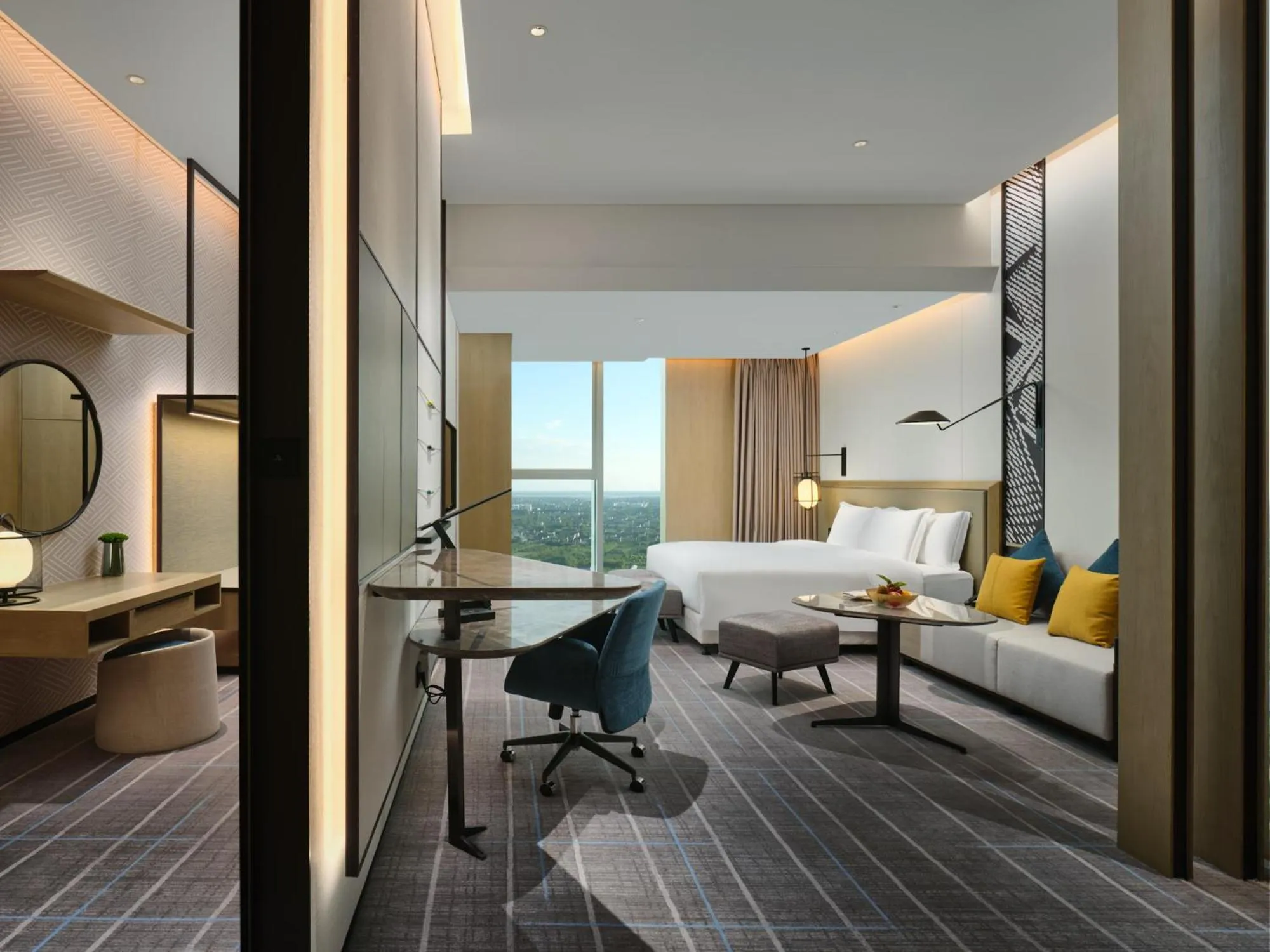 Premium King Room with Sofa Bed in Crowne Plaza Qidong by IHG