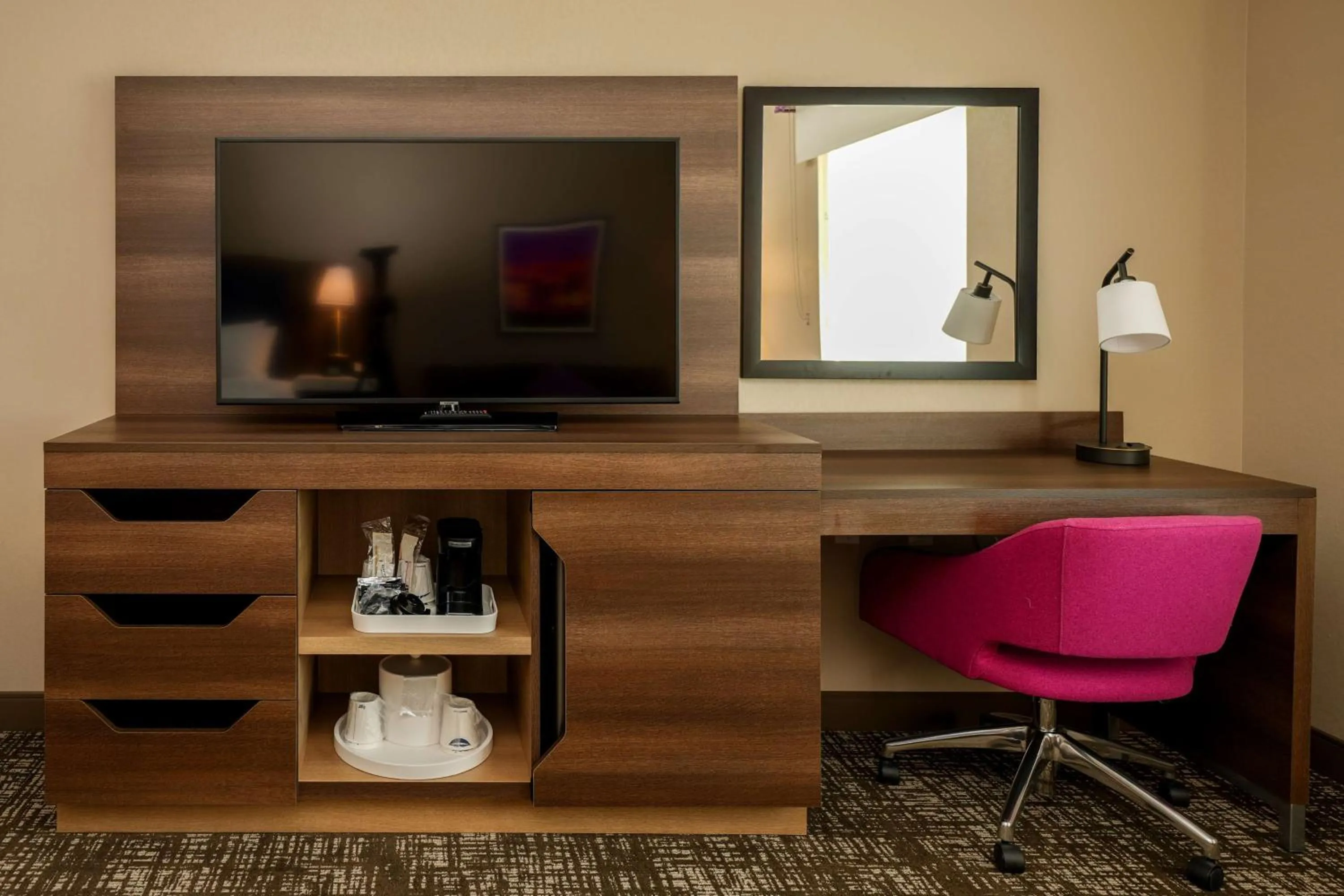 Queen Room with Two Queen Beds - Hearing Access/Non-Smoking in Hampton Inn & Suites Aurora South, Co