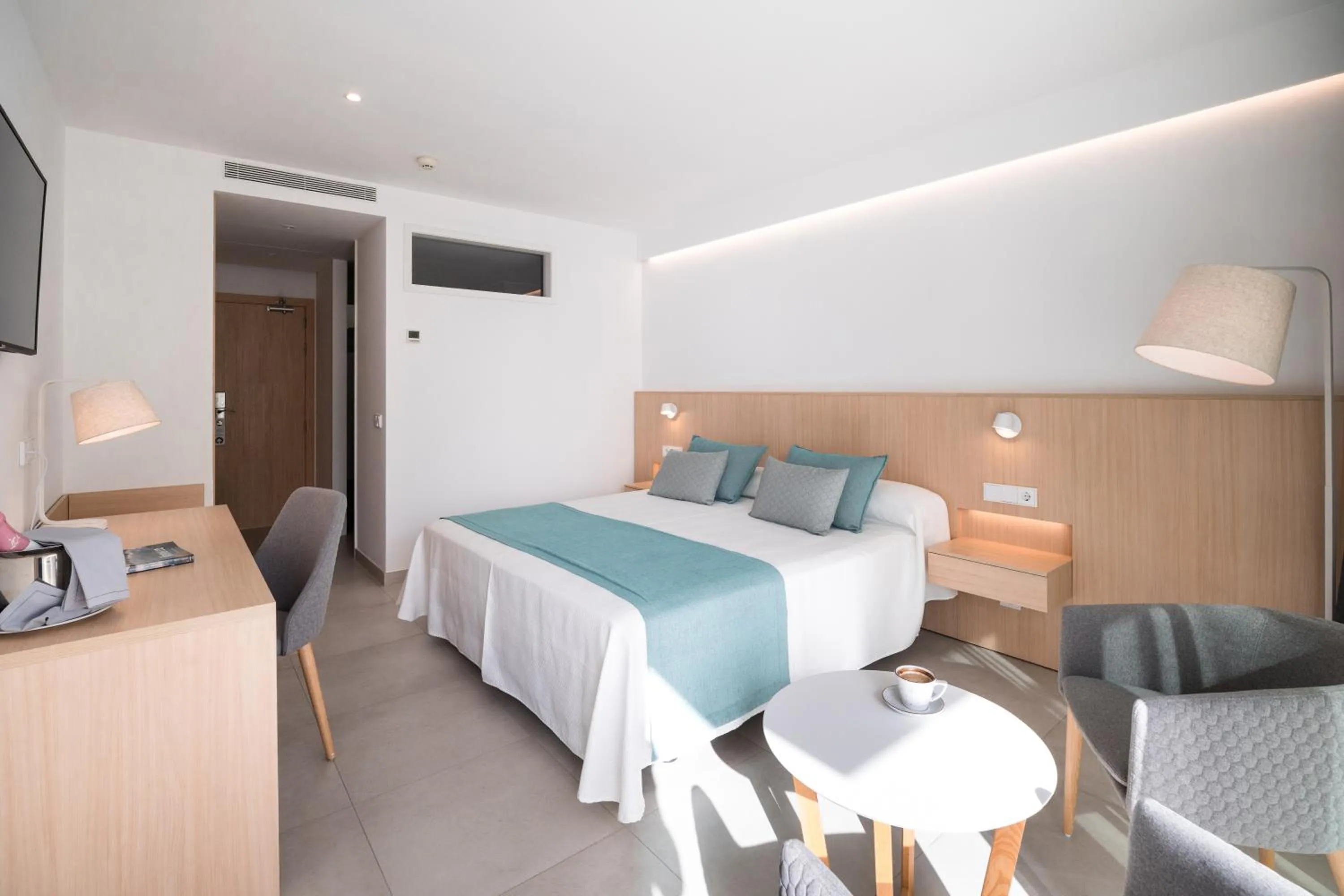 Standard Double or Twin Room with Balcony in Petit Sagitario Adults only