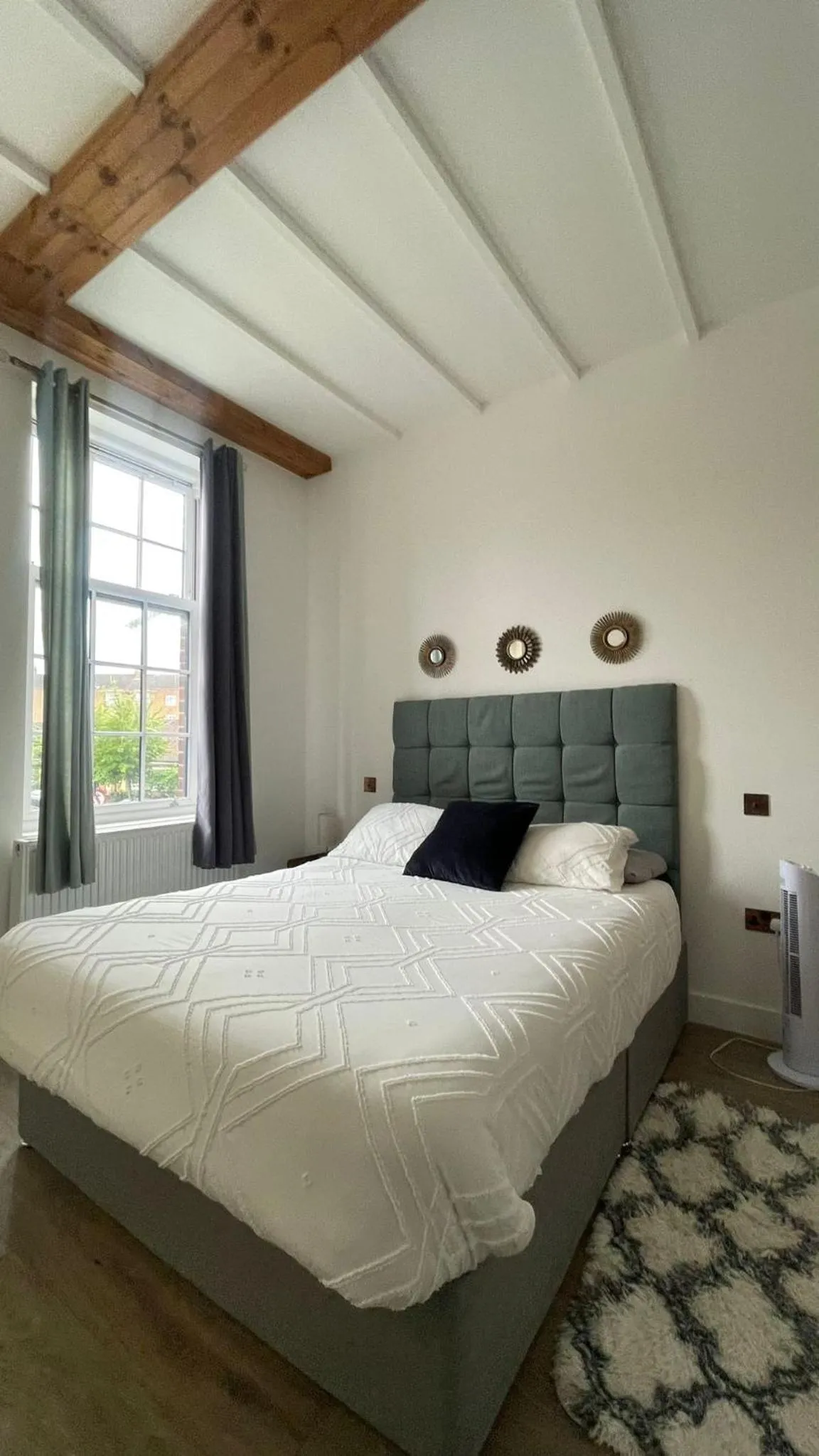 Deluxe Suite in Angel Townhouse