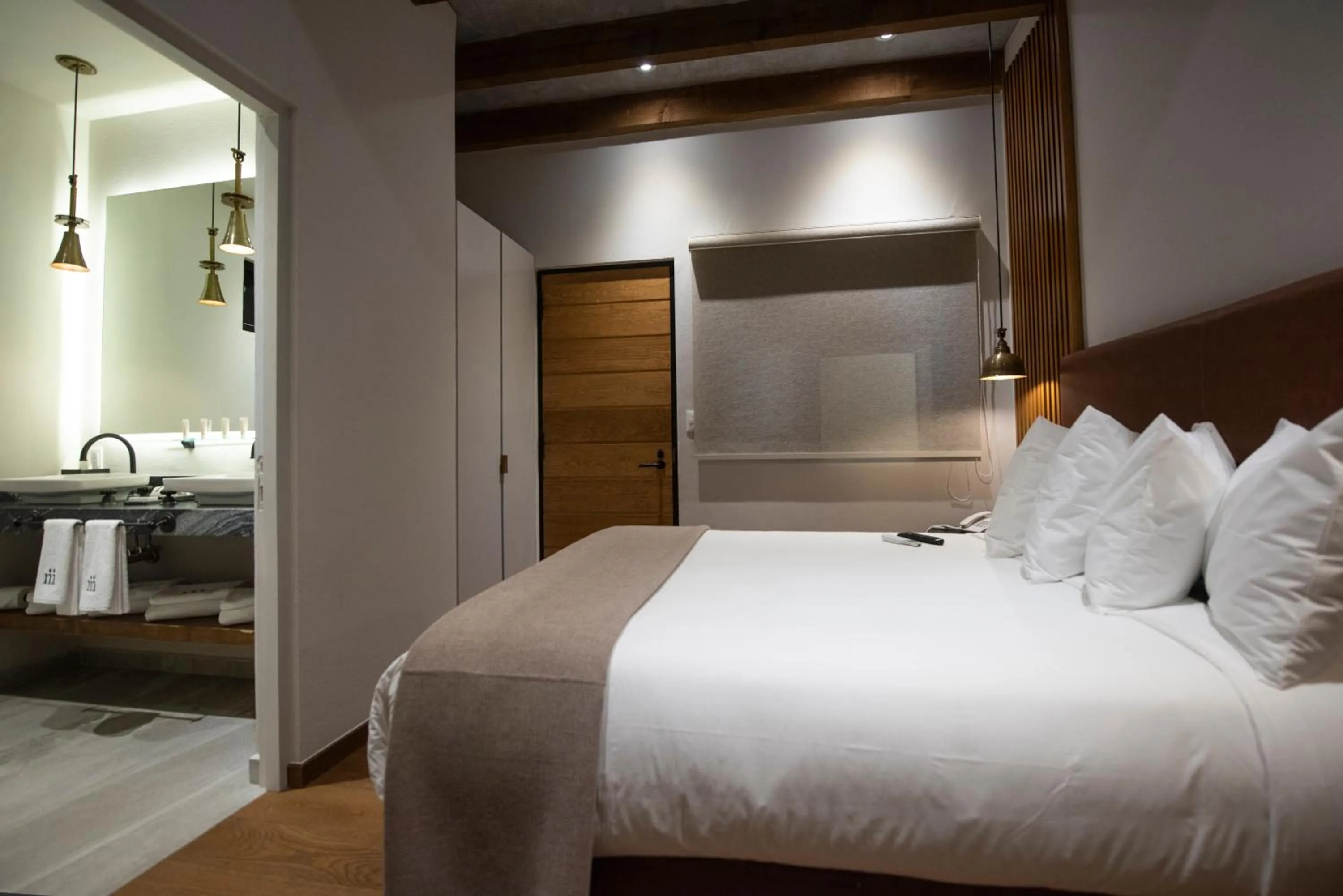 Queen Room in Hotel Madi