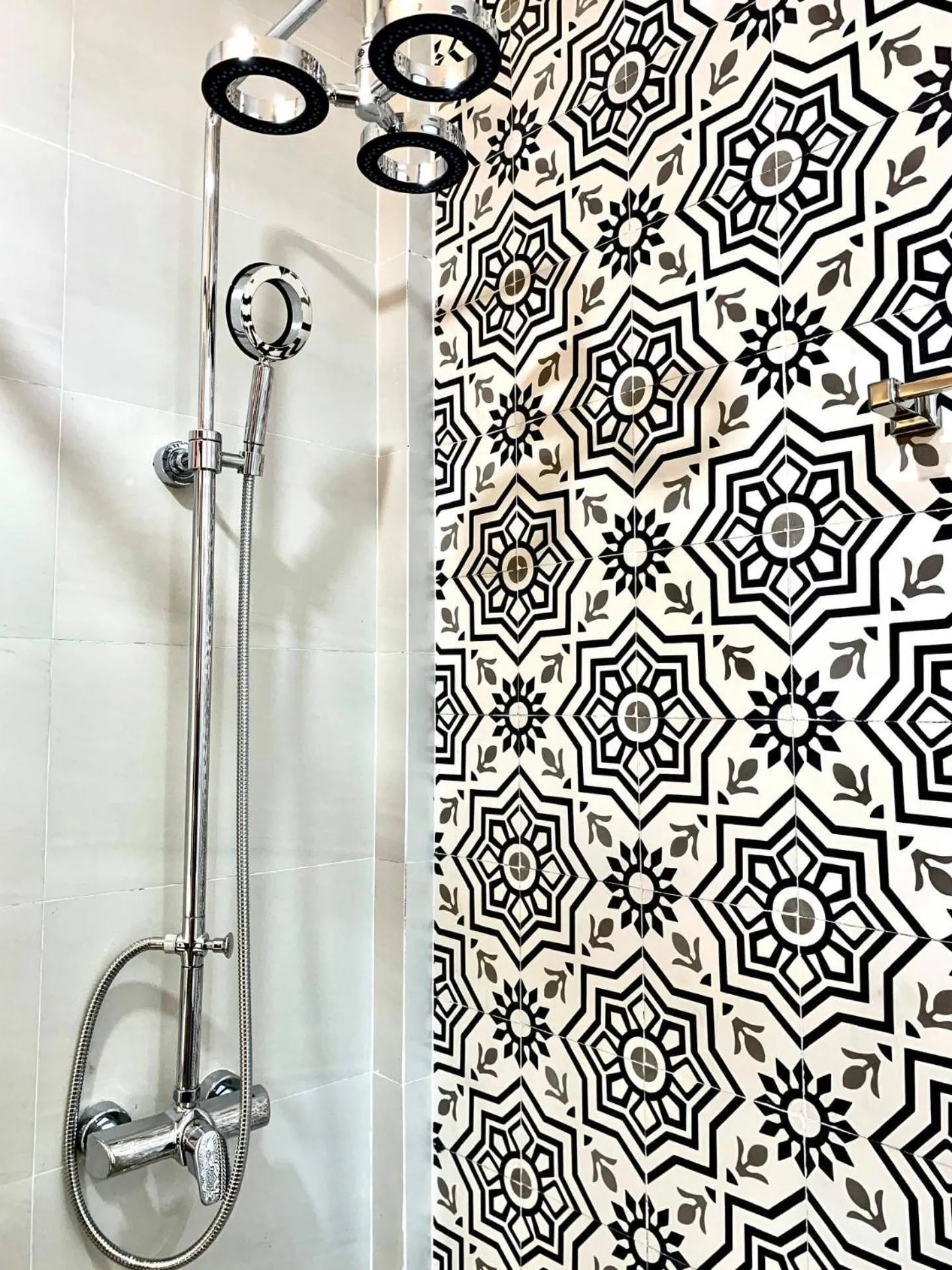 Standard King Room in Golden Inn Hotel