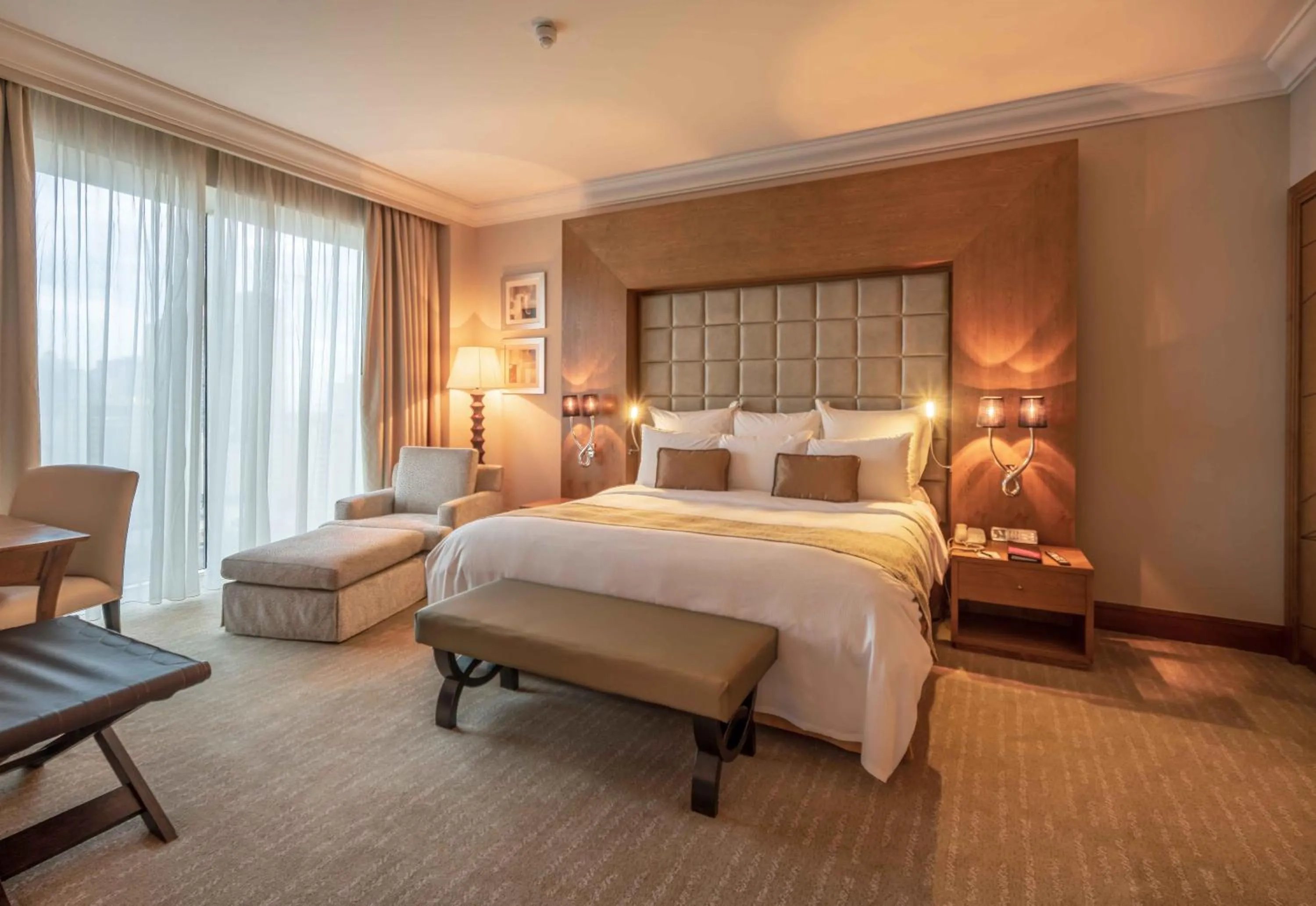 Deluxe King Suite with Lounge Access in Gulf Hotel Bahrain Convention and SPA