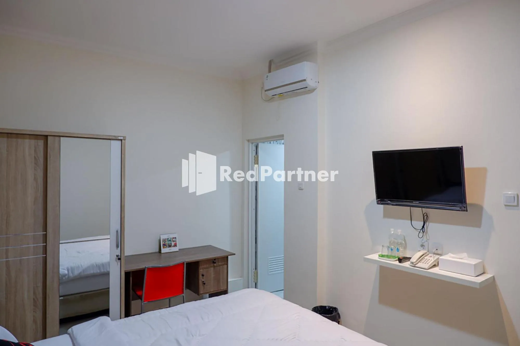 Standard Double Room in Rit's Garden At CitraGrand Semarang Mitra RedDoorz