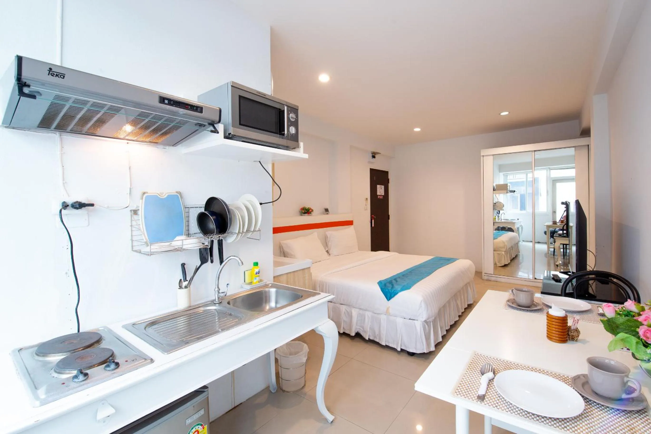 Double Room with Balcony in Arawana Residence Phromphong