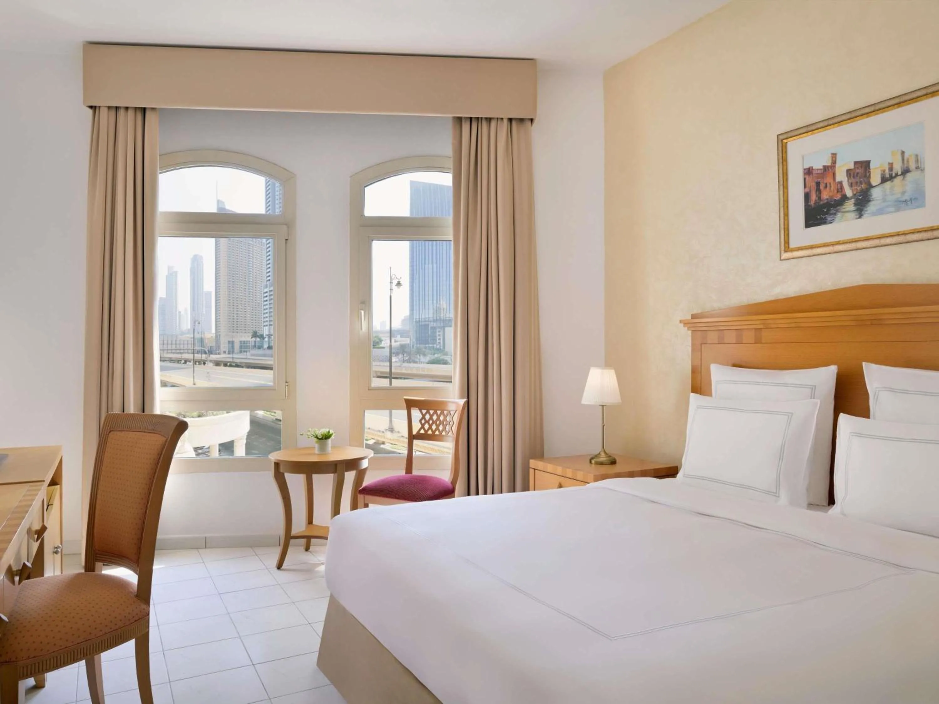 One-Bedroom Apartment in Swissôtel Al Murooj Dubai