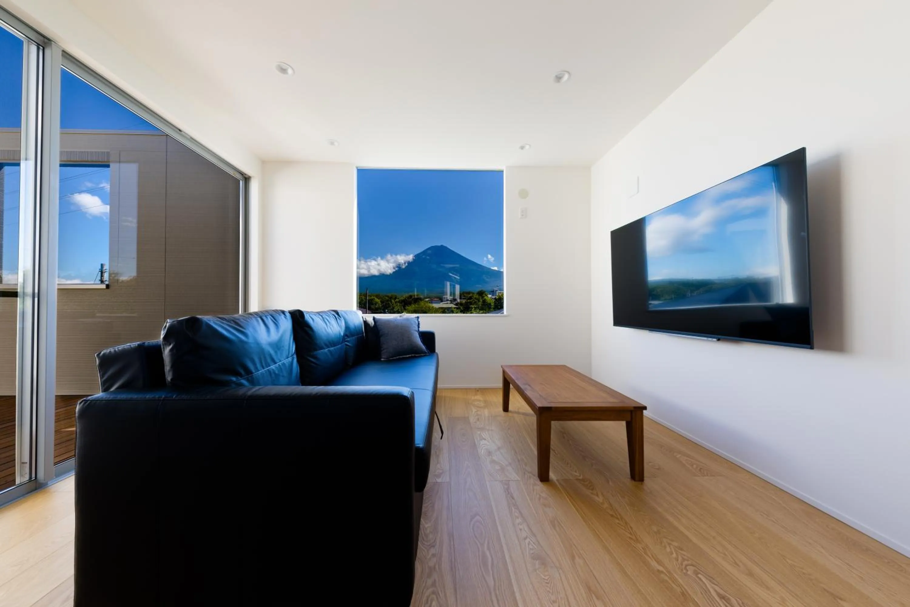 Three-Bedroom Villa in Frame View Mt.Fuji -east-