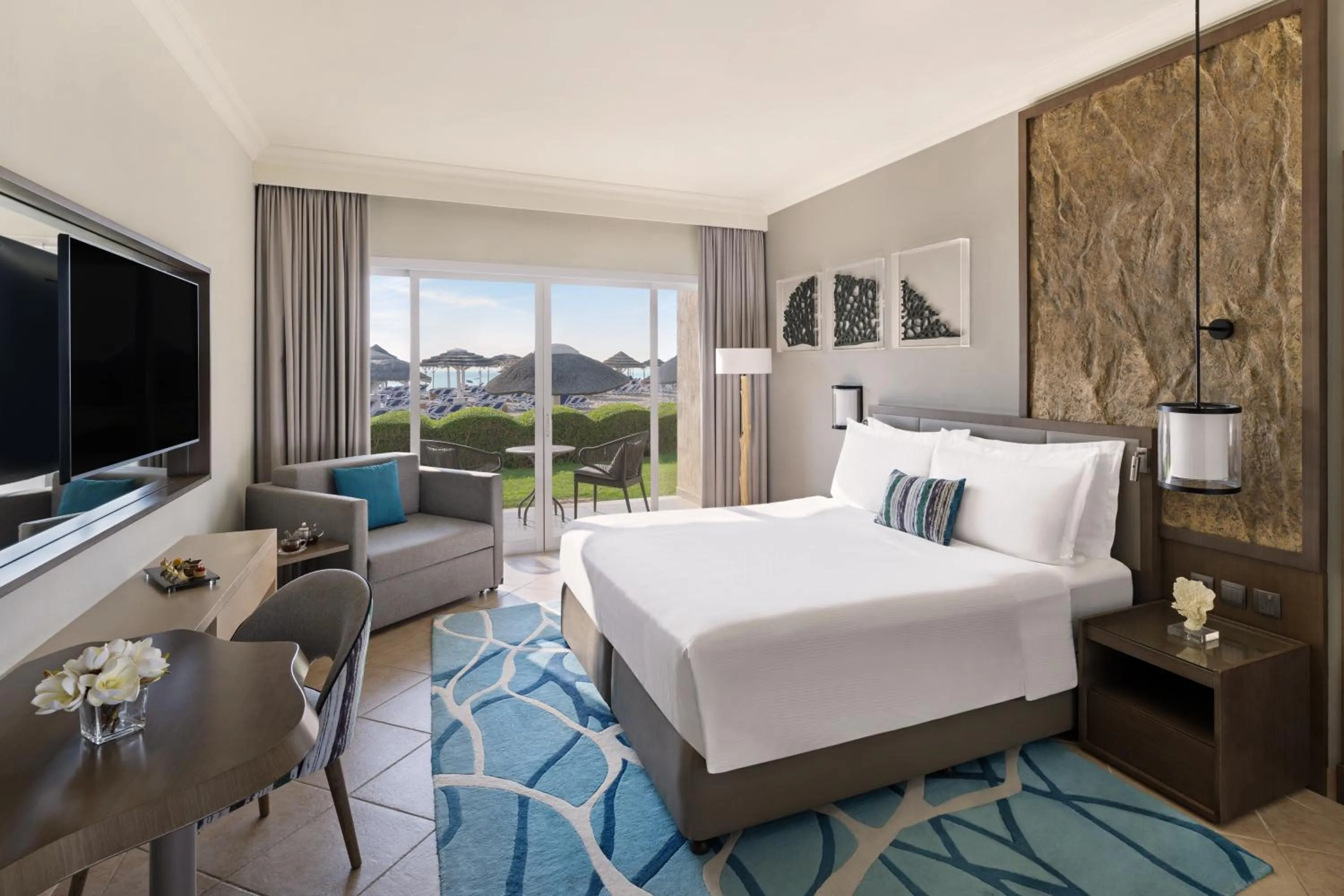 Ocean Front Room with Terrace -  King Bed in Fujairah Rotana Resort & Spa - Al Aqah Beach