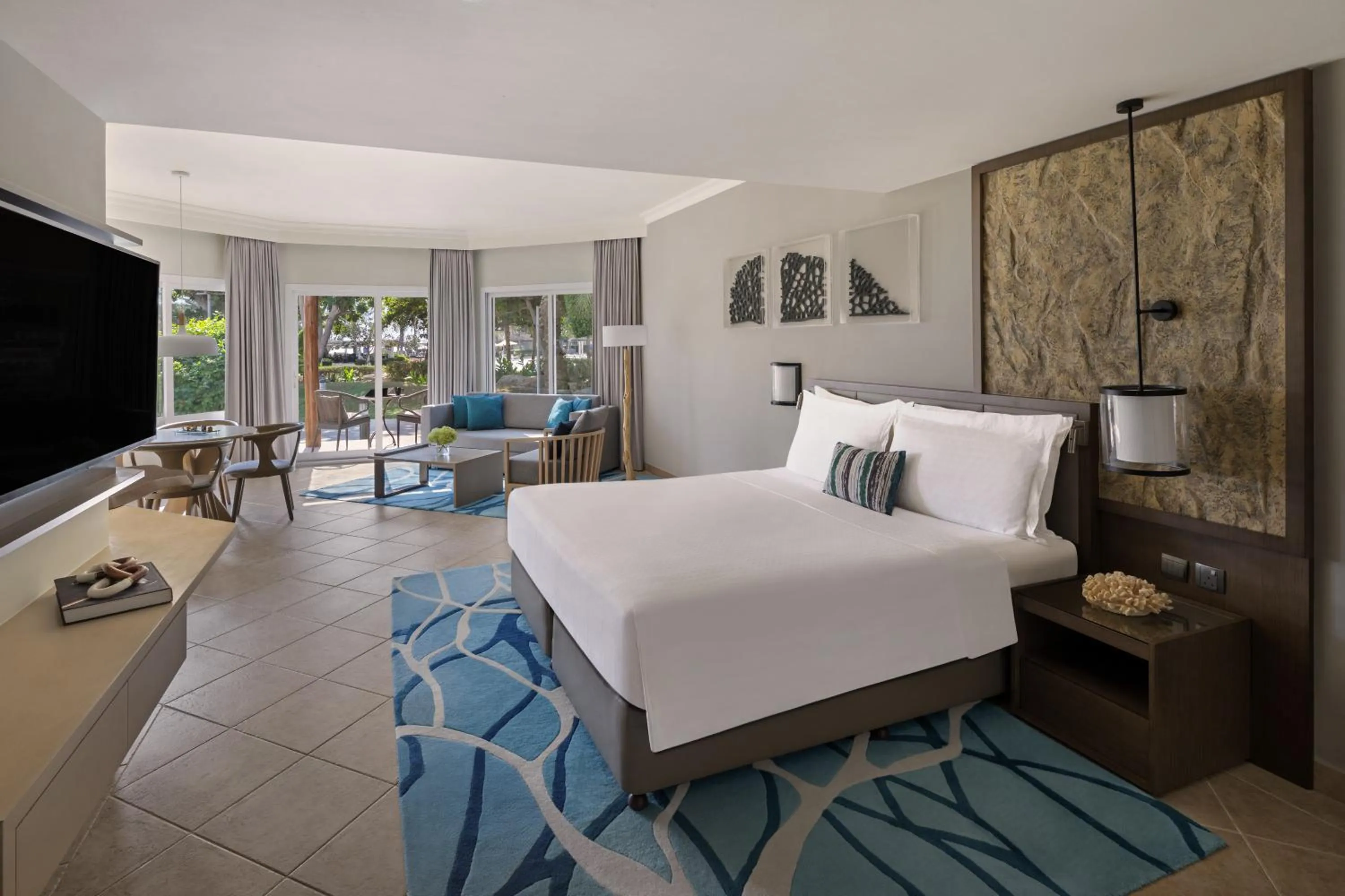 Garden View Suite with Terrace in Fujairah Rotana Resort & Spa - Al Aqah Beach