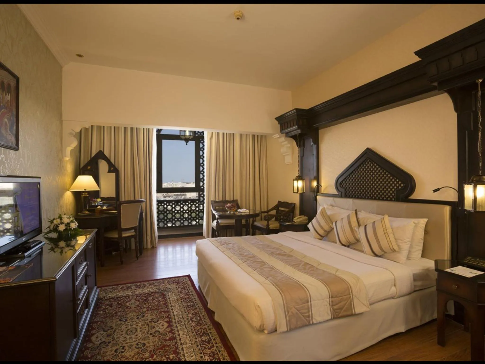 Executive Room with VIP Lounge access in Arabian Courtyard Hotel & Spa