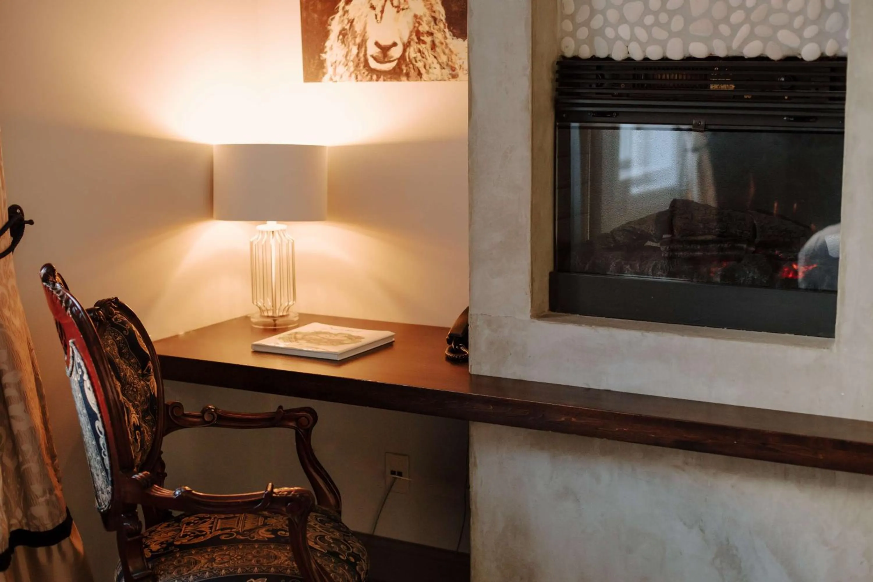 King Room with Fireplace in Mercer Hotel Downtown; BW Premier Collection