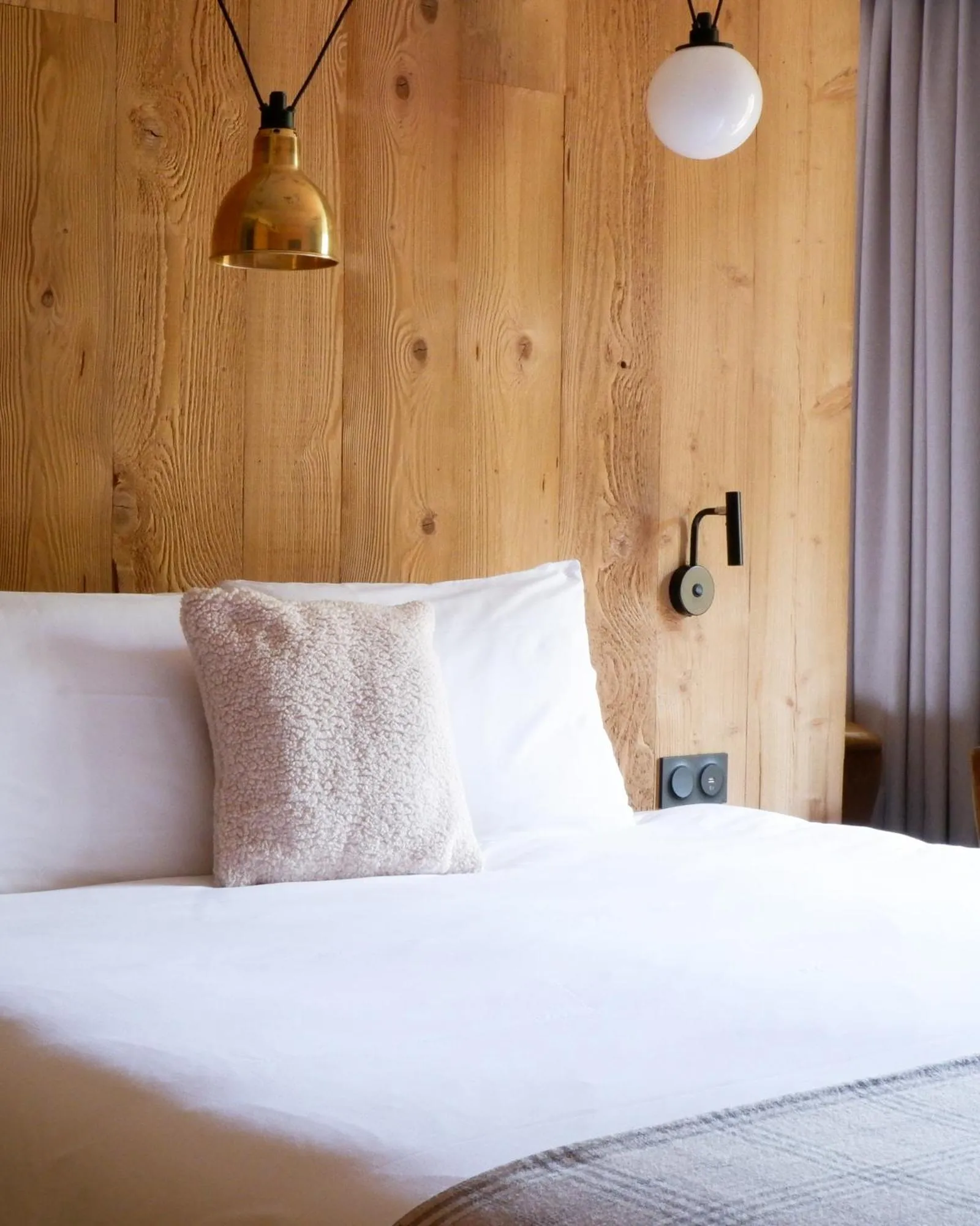 Double Room with Balcony park view in Mercure Peyragudes Loudenvielle Pyrénées