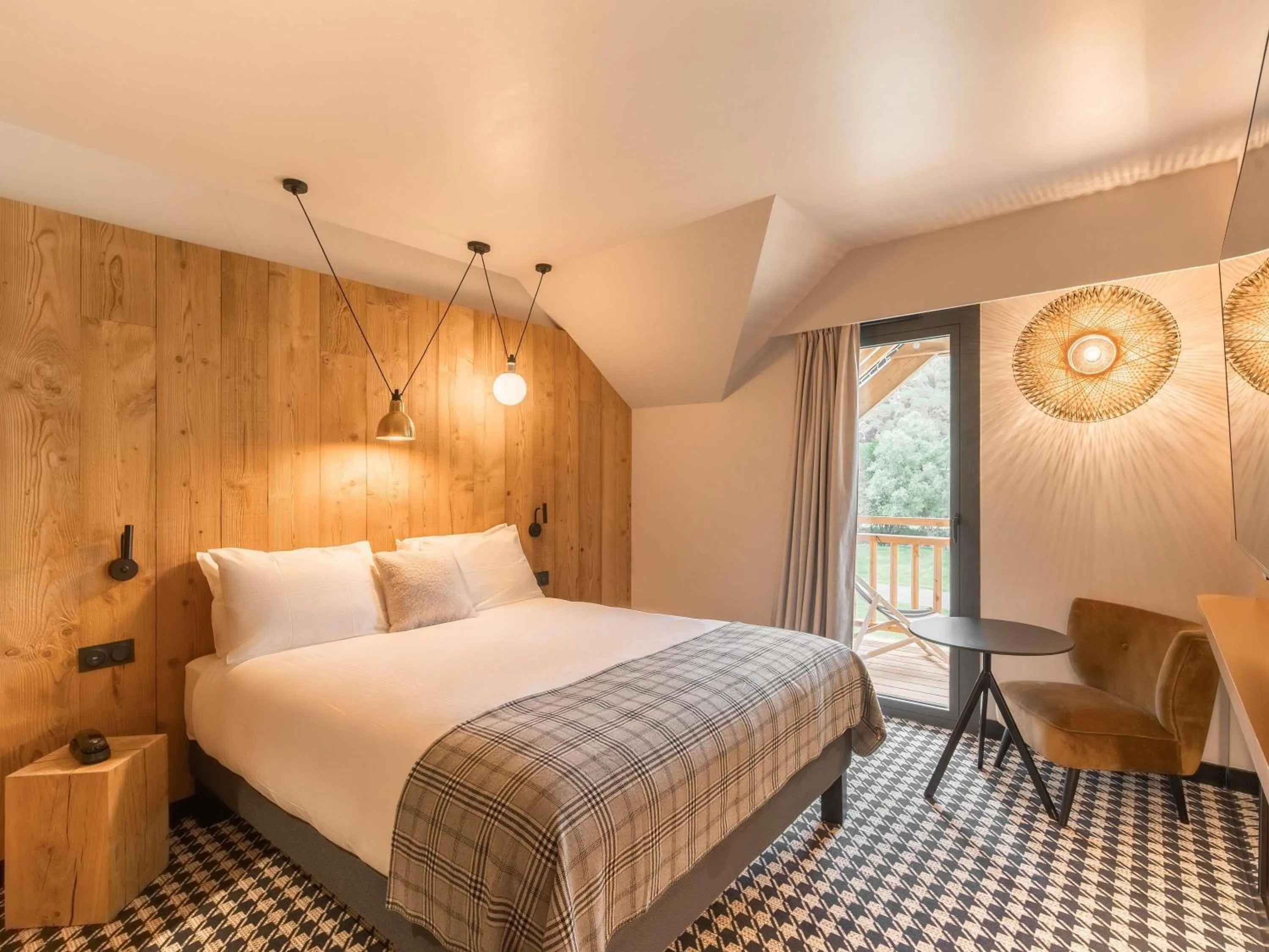 Double Room with Balcony park view in Mercure Peyragudes Loudenvielle Pyrénées