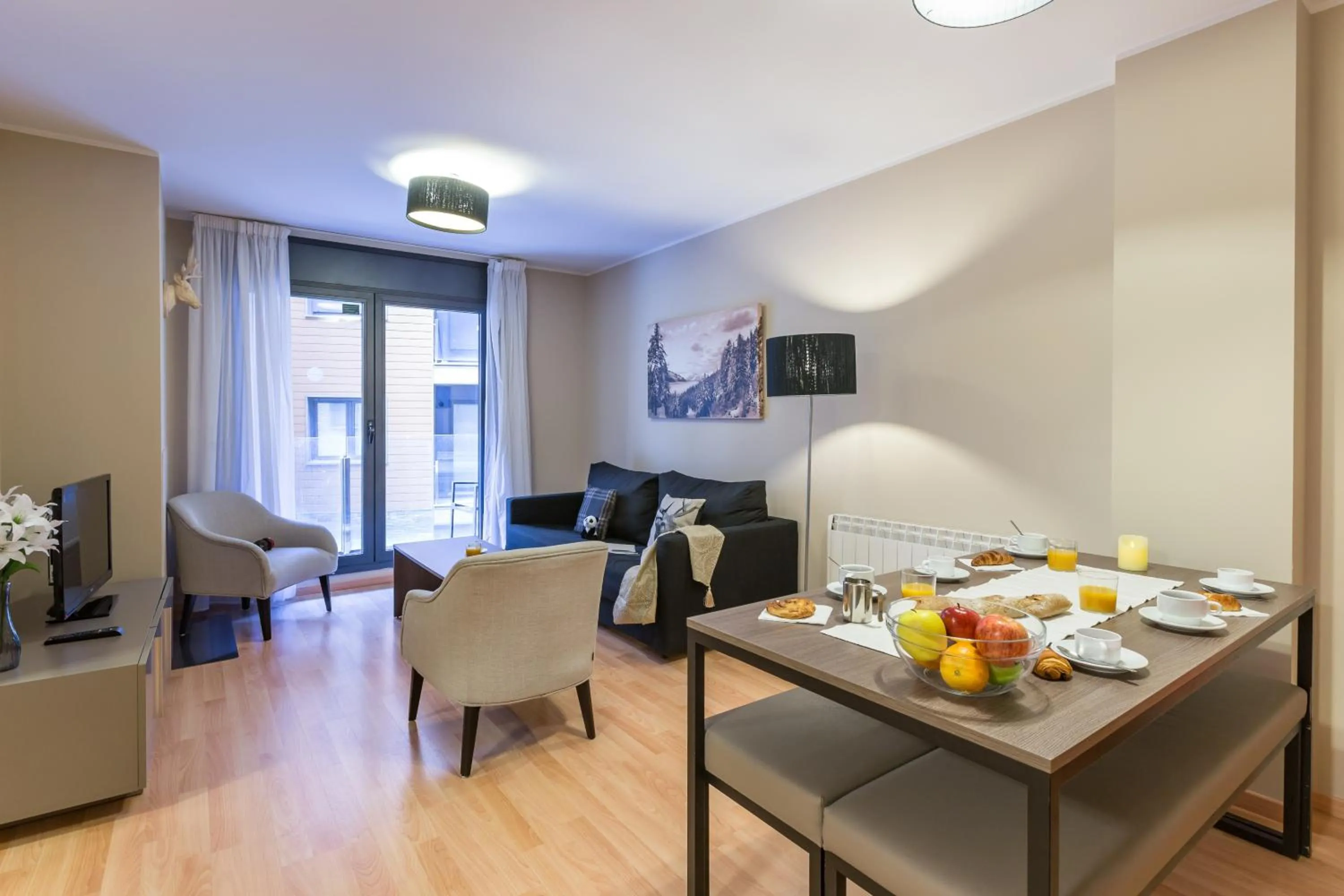 Three-Bedroom Apartment (2-8 Adults) in Pierre & Vacances Andorra El Tarter