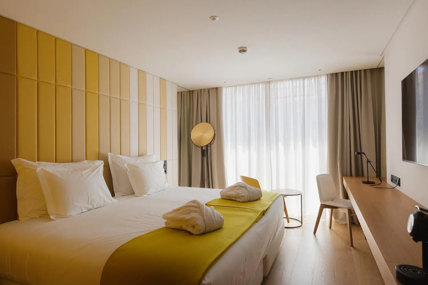 Deluxe Double Room with Show View in Lumen Hotel & The Lisbon Light Show