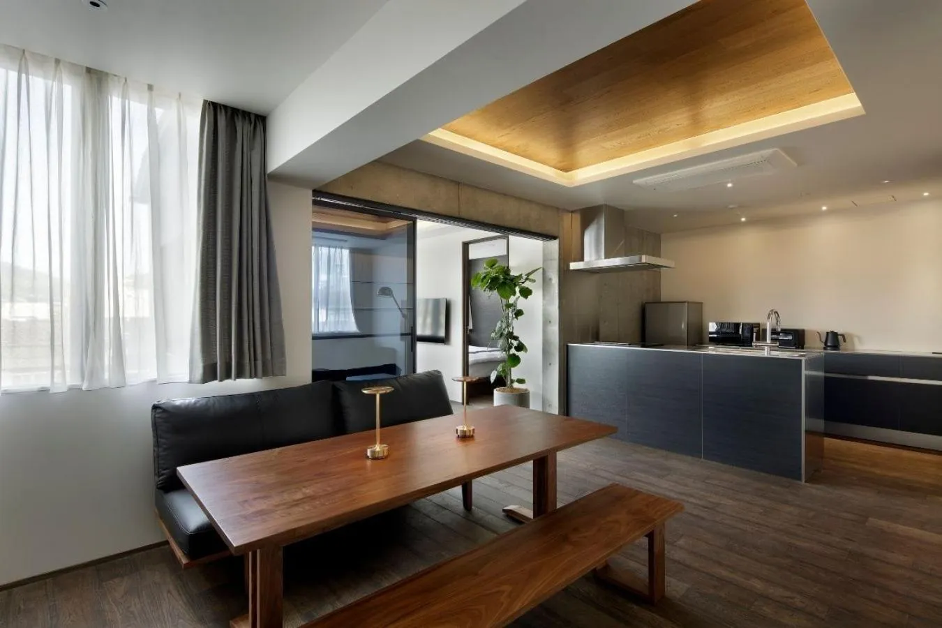 Two-Bedroom Suite in 20 PIECES