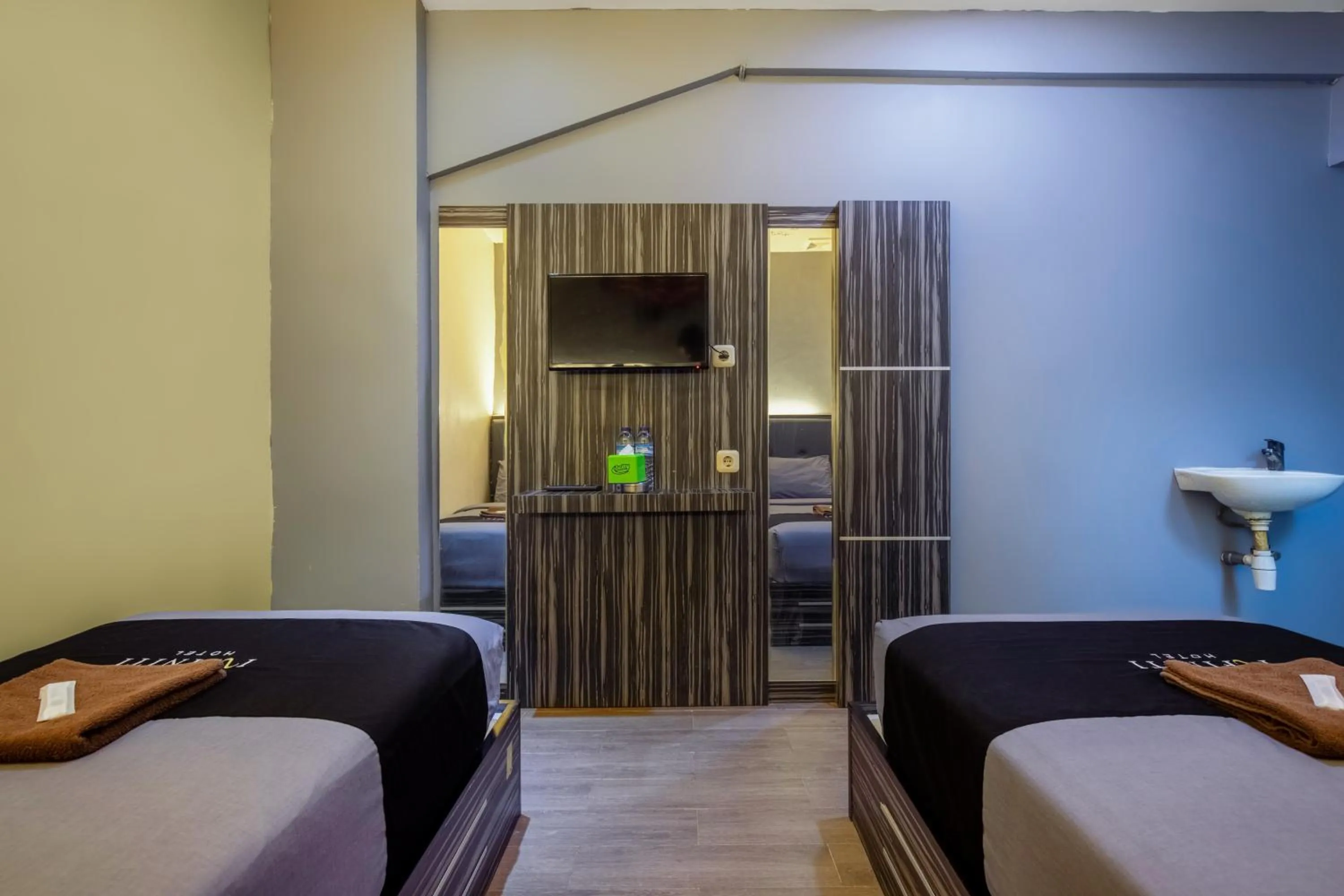 Superior Queen Room in Infiniti Hotel