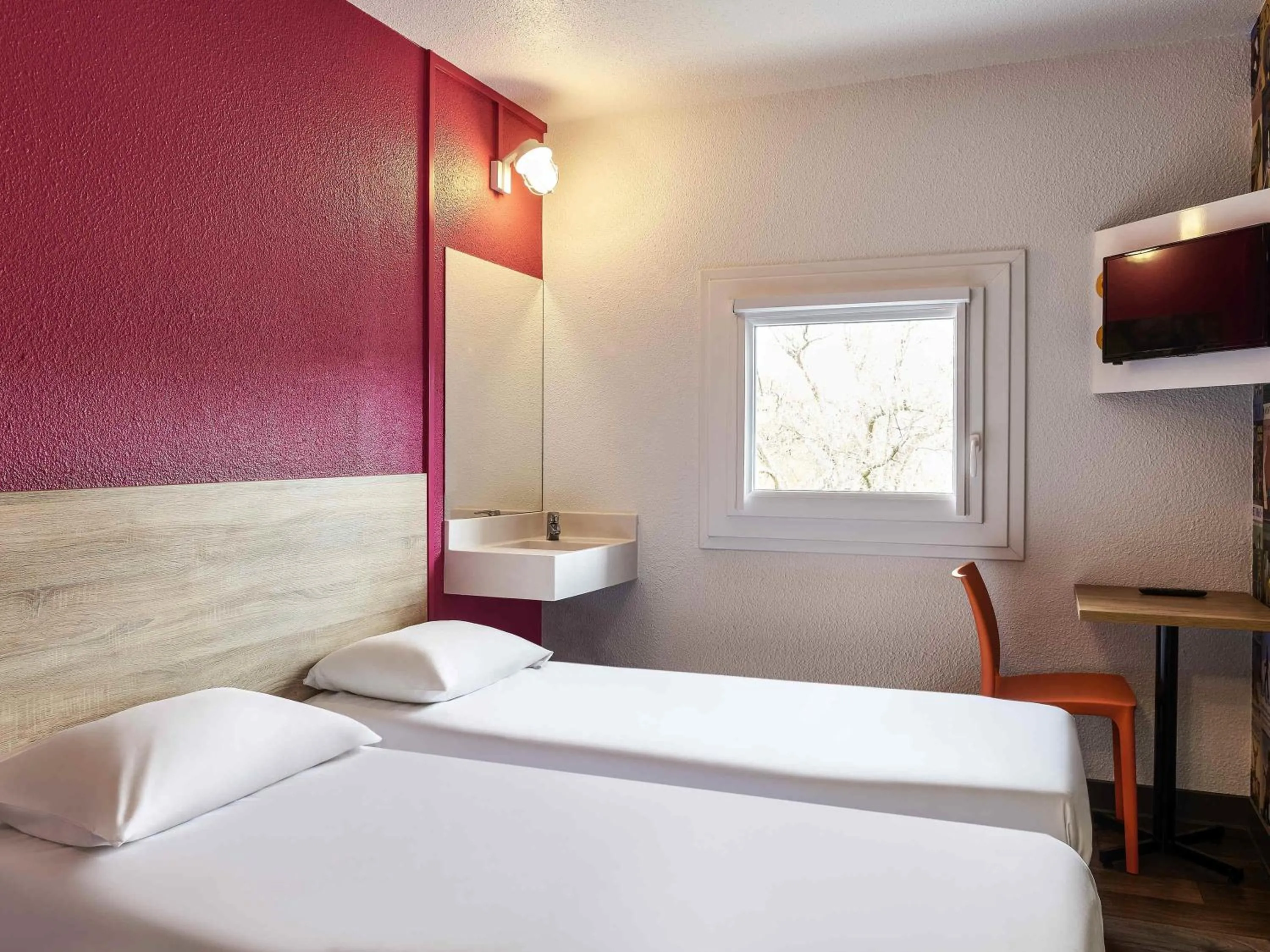 Side-Car Room in hotelF1 Villeneuve Loubet