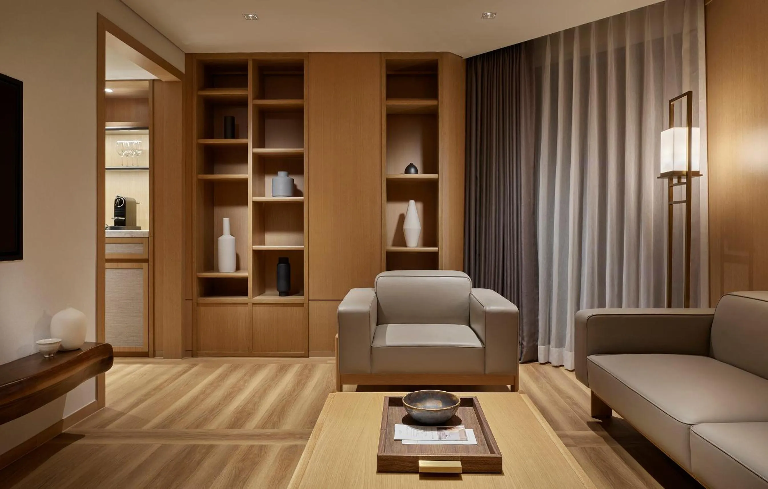 Corner Suite Ondol Room with City View in Grand Josun Busan