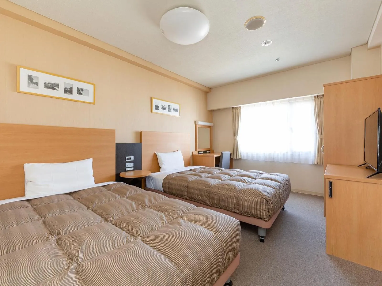 Superior Twin Room - Non-Smoking in The OneFive Okayama