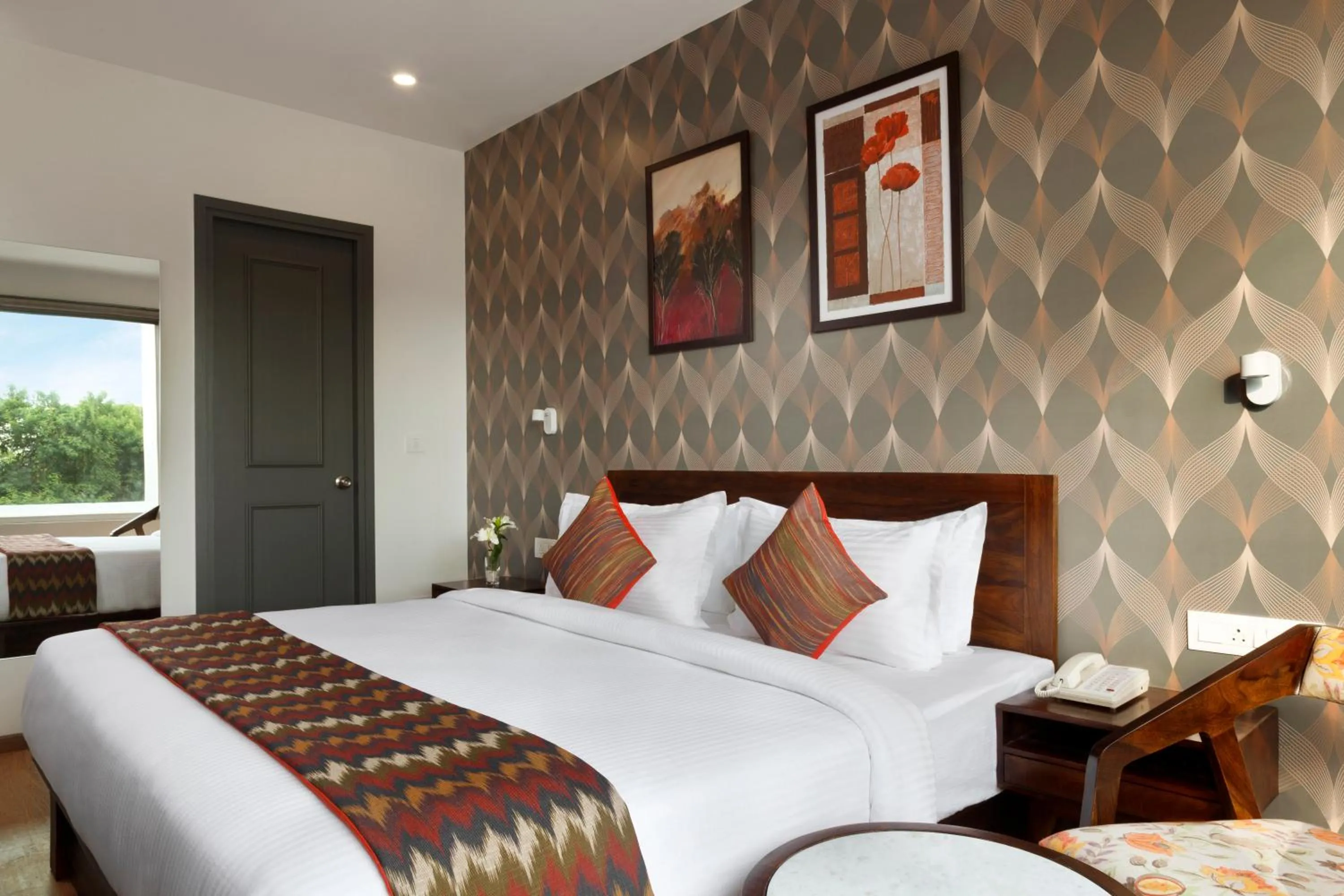 Executive Room - single occupancy - 10% off on Laundry, 10% off on F&B in Click Hotel Jaipur, Raja Park