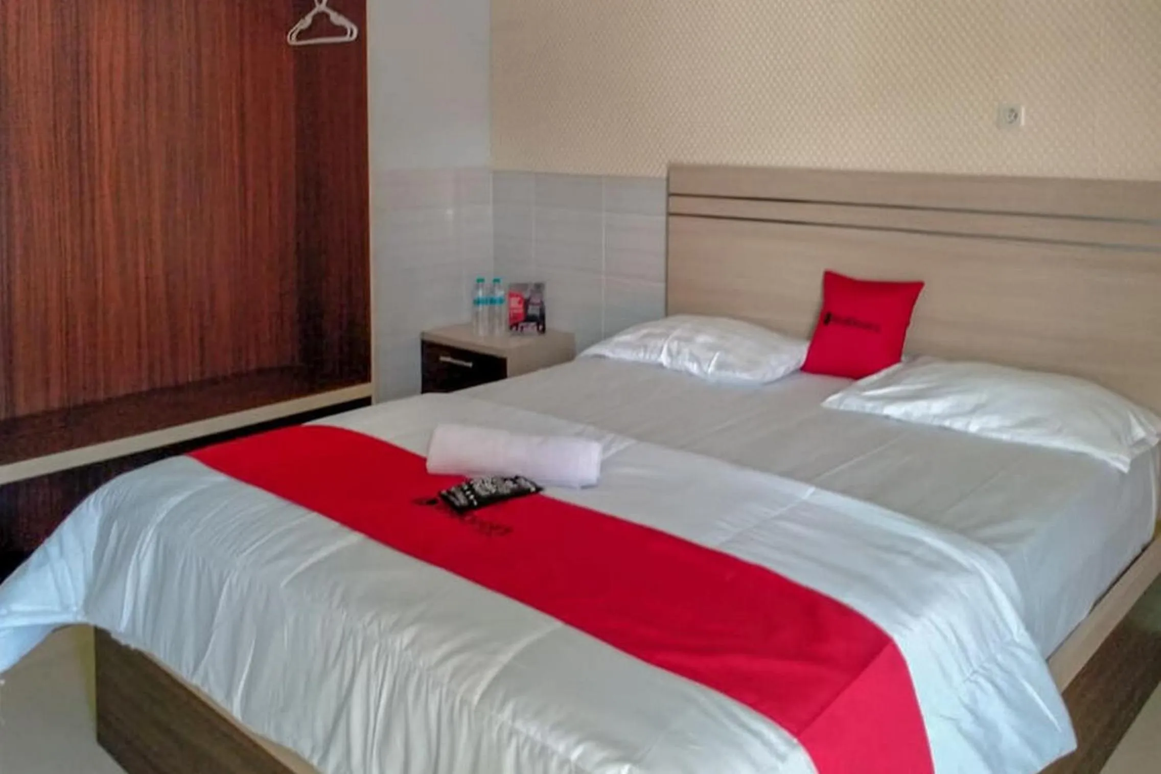 Double Room in RedDoorz @ Tinggede Area Palu