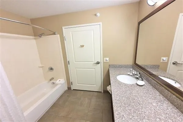 Apartment in AmeriVu Inn and Suites - Chisago City