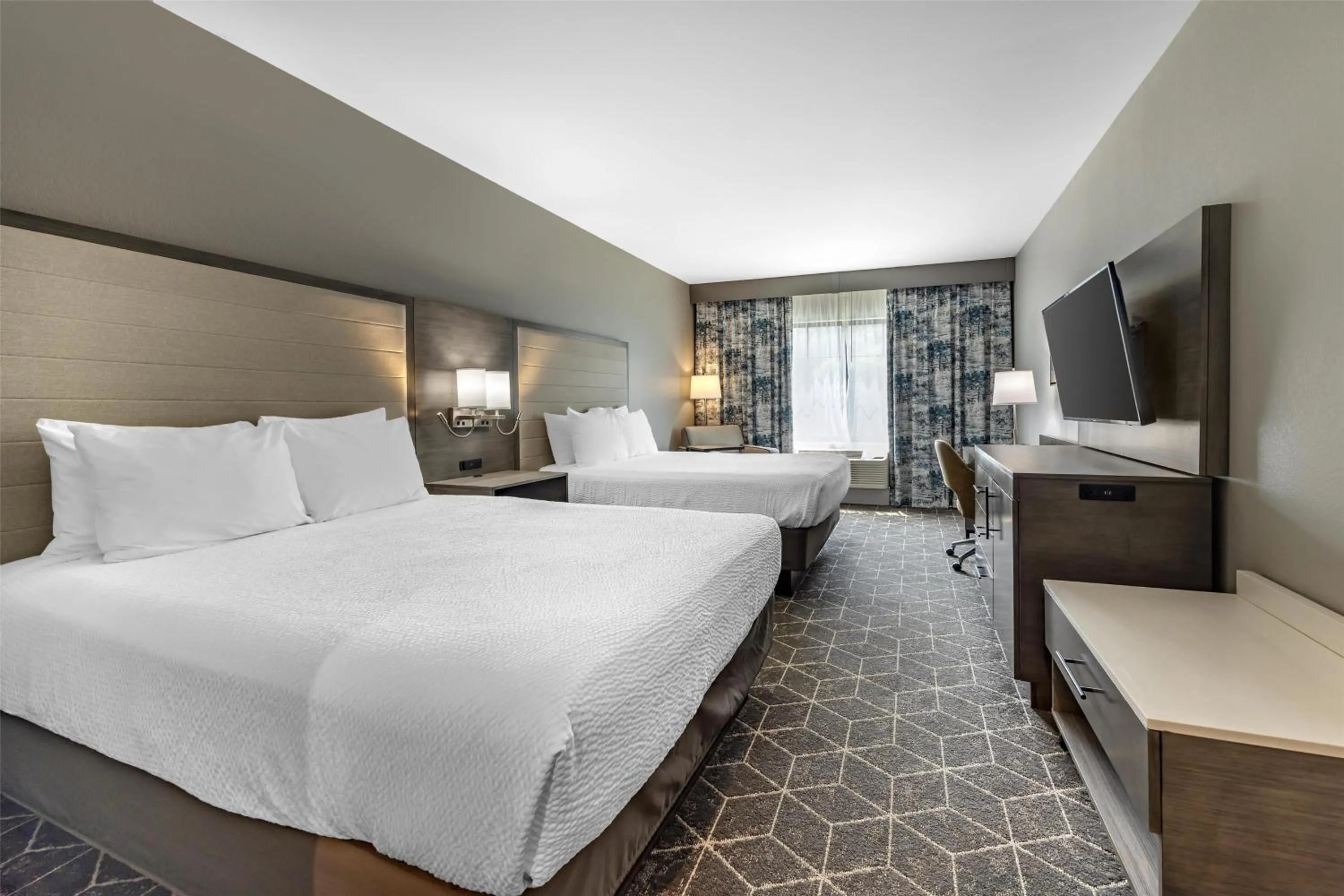 Queen Room with Two Queen Beds - Non-Smoking in Best Western Plus Lawrenceburg