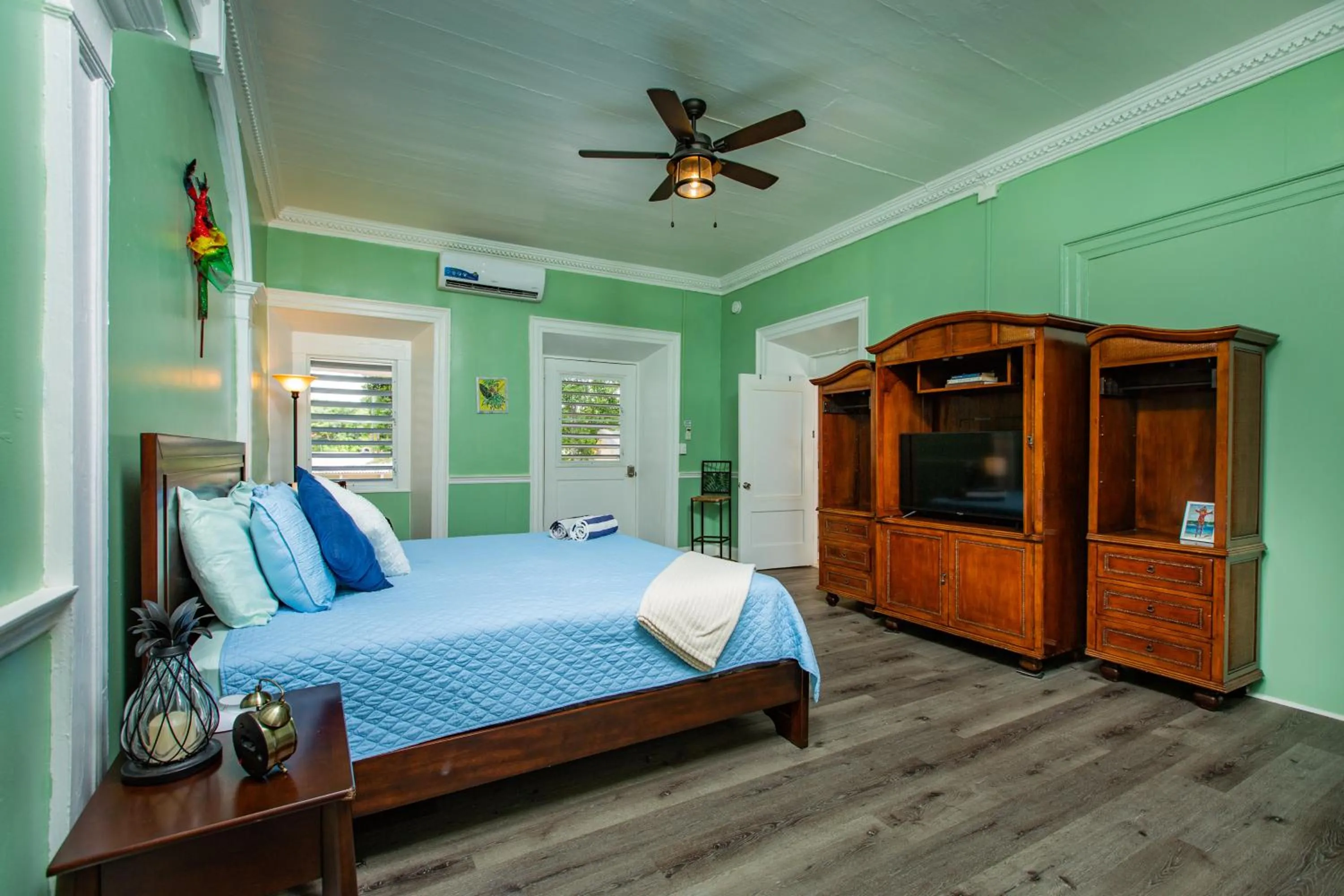 Studio with Garden View in Victoria House