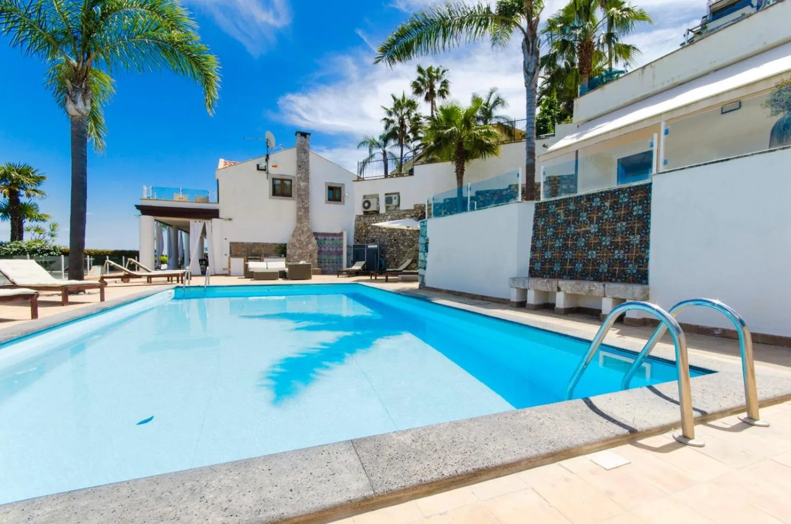 One-Bedroom Apartment with Sea View and Terrace in Villa Zagara Garden Spectacular Sea View in Taormina