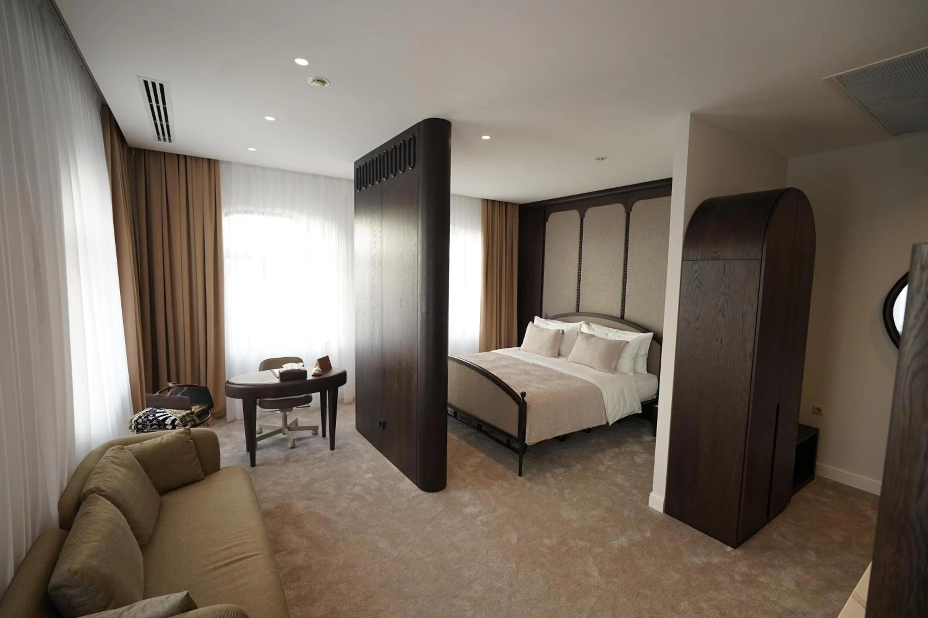 Deluxe Junior Suite in Kainar Hotel