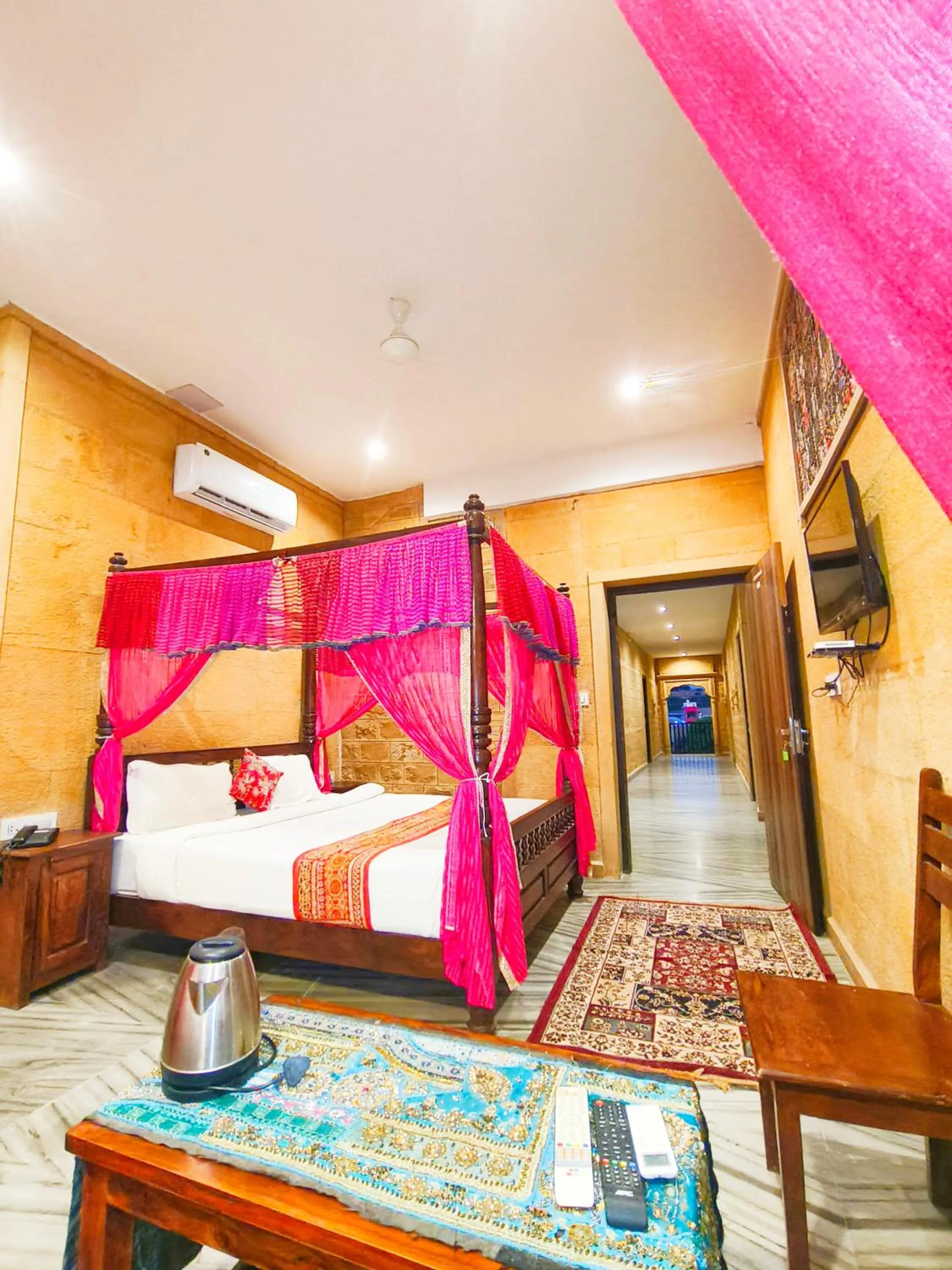 Deluxe Double Room with Castle View - single occupancy in Hotel Royal Heritage