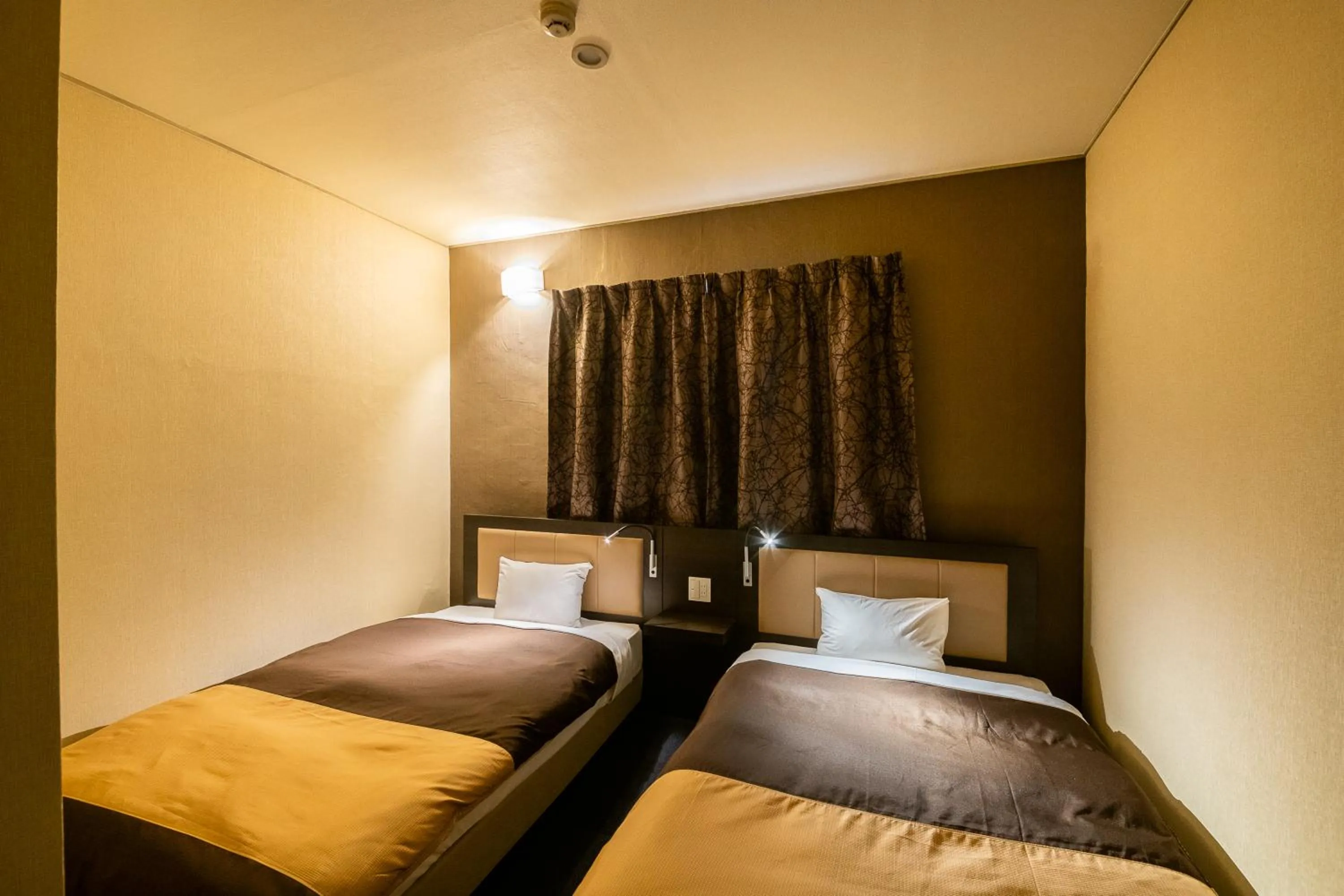 Standard Twin Room - Smoking in Kyoto Central Inn